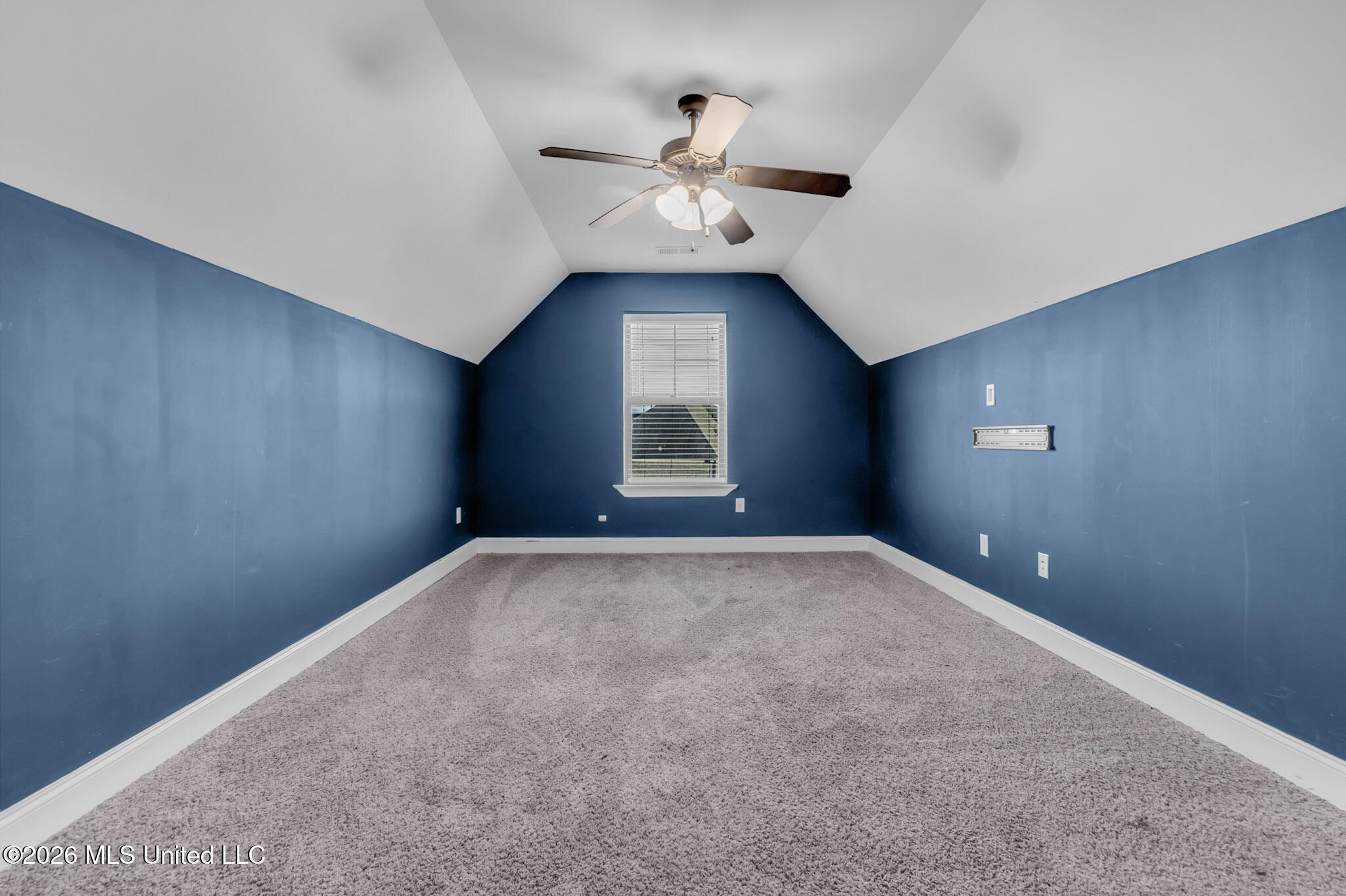 2568 Summer Knoll Drive Property Photo 23