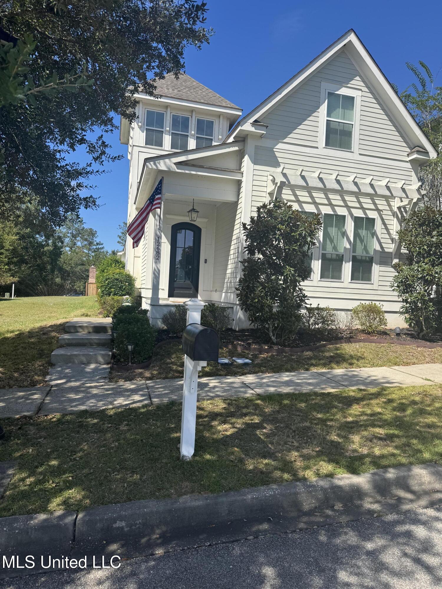 12682 Amory Avenue Property Photo 1