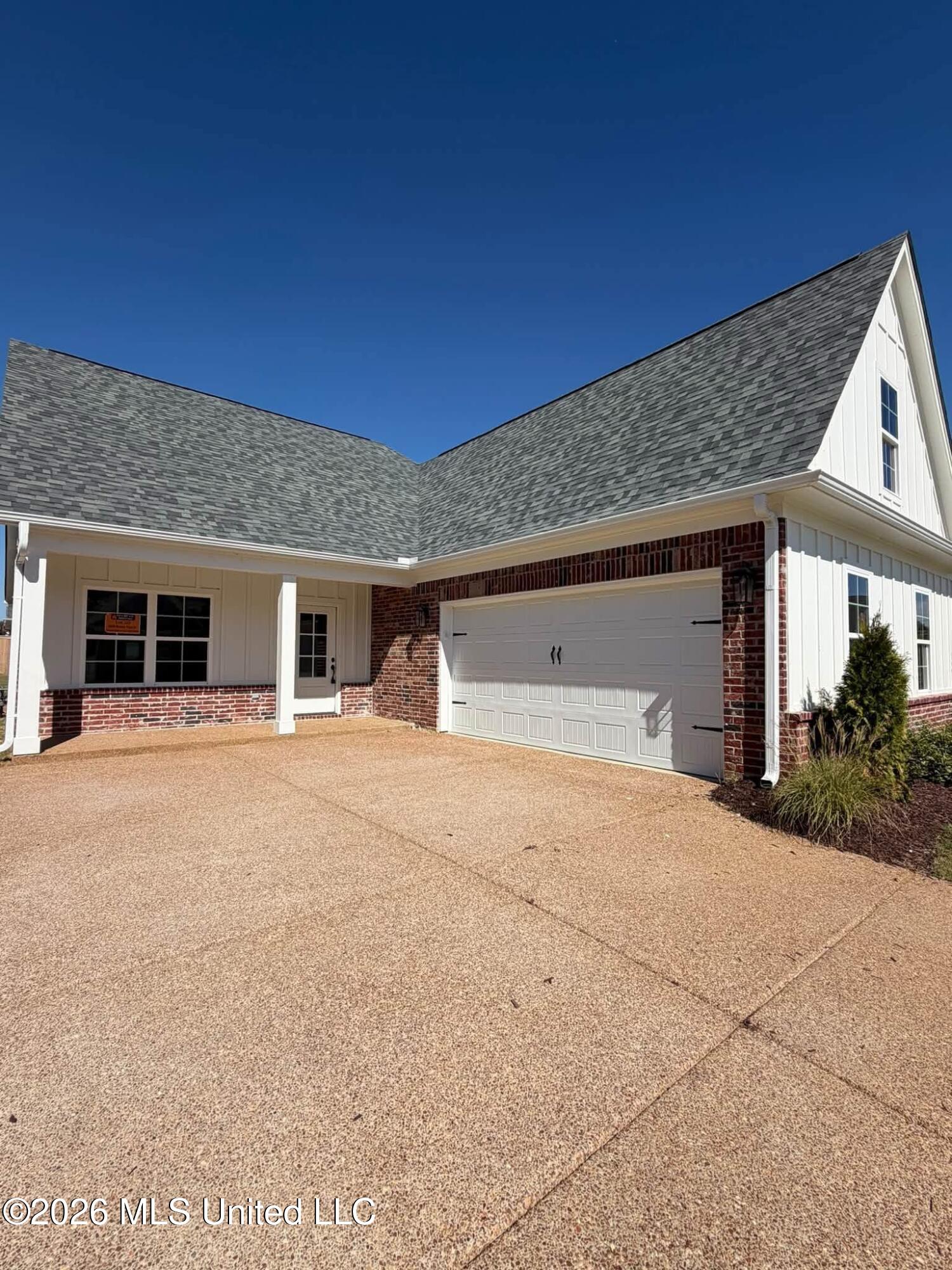 6068 Hickory Point Drive Property Photo 1