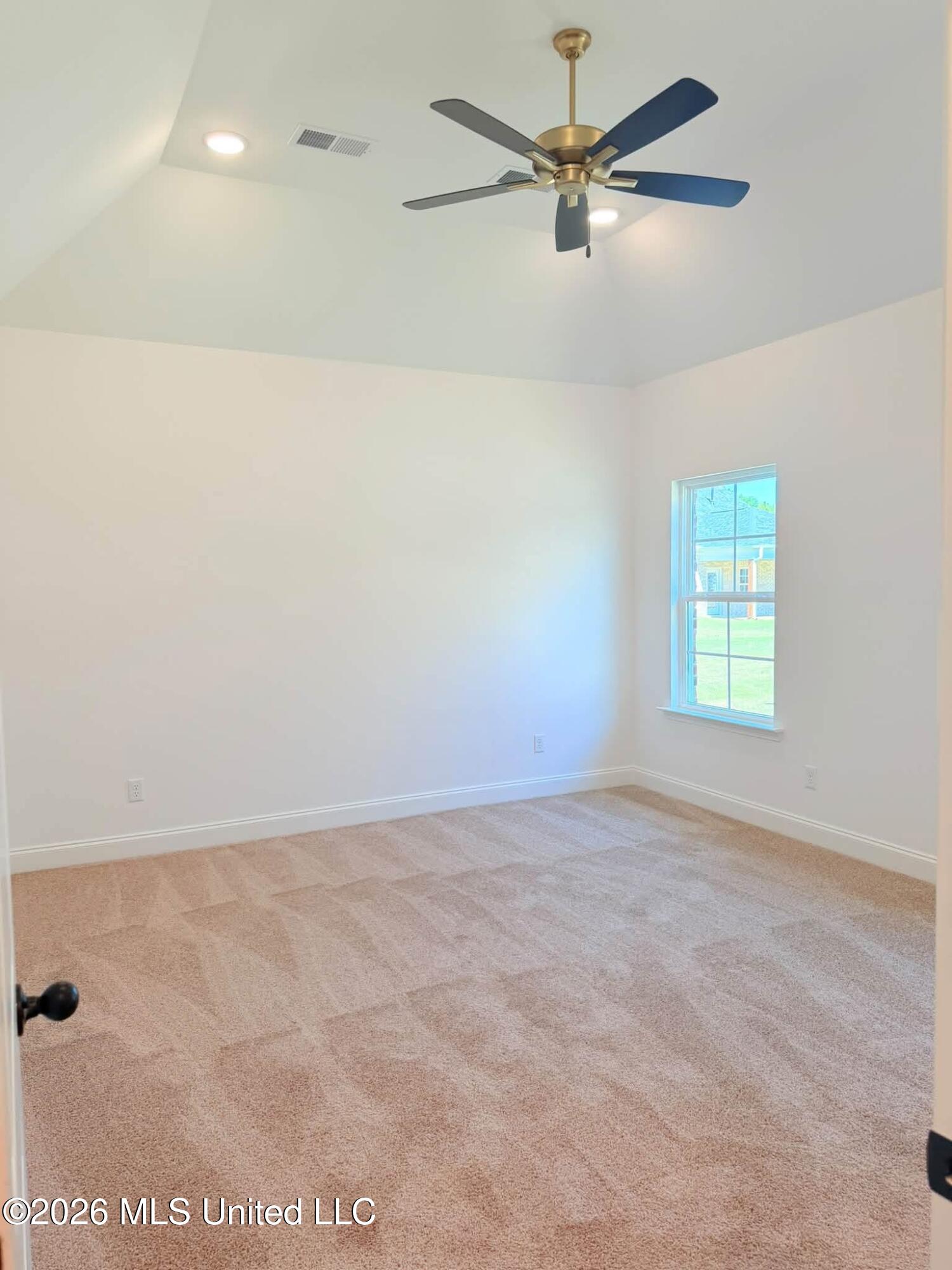 6068 Hickory Point Drive Property Photo 9
