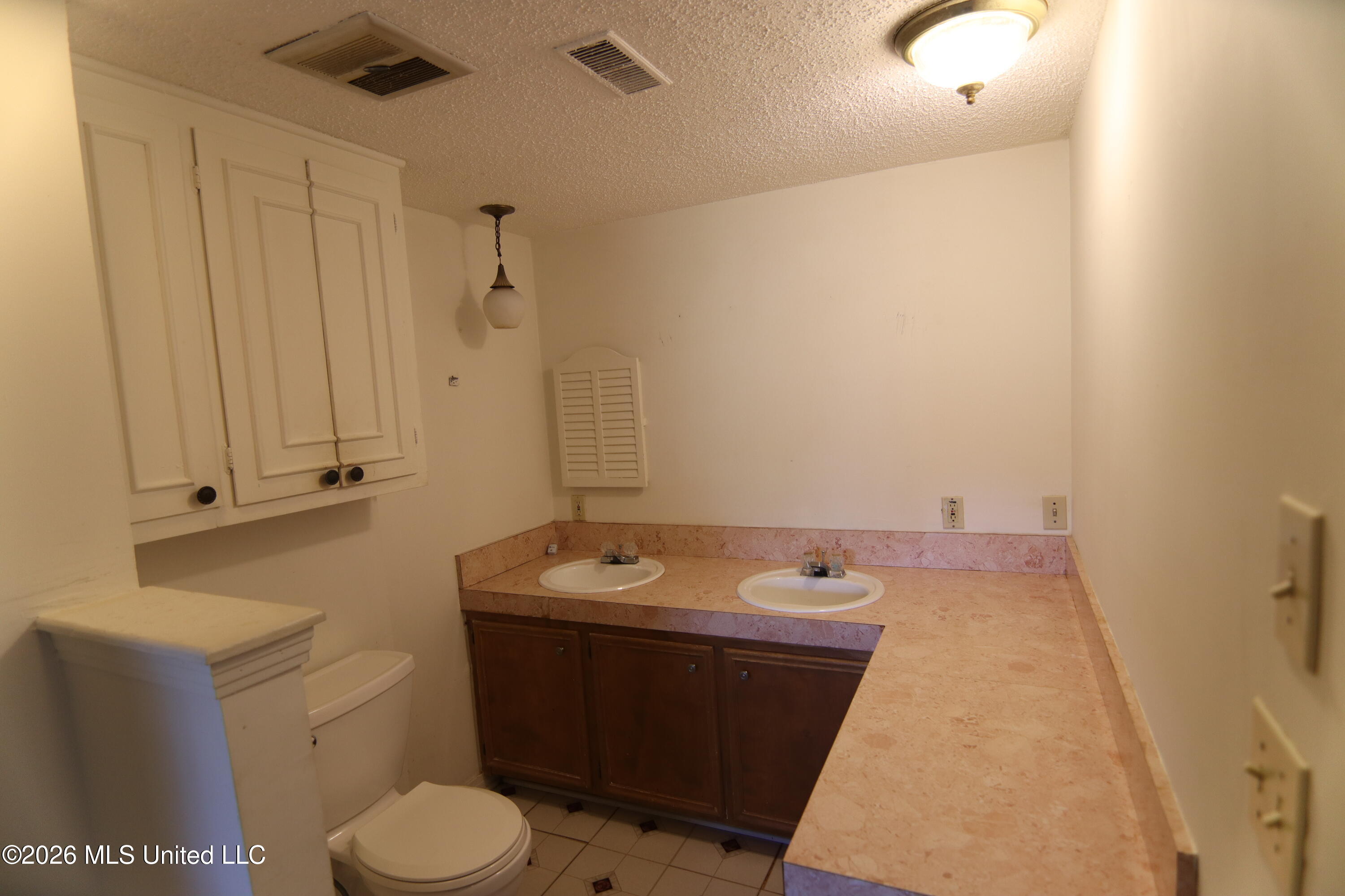 115 Belvedere Court Property Photo 11