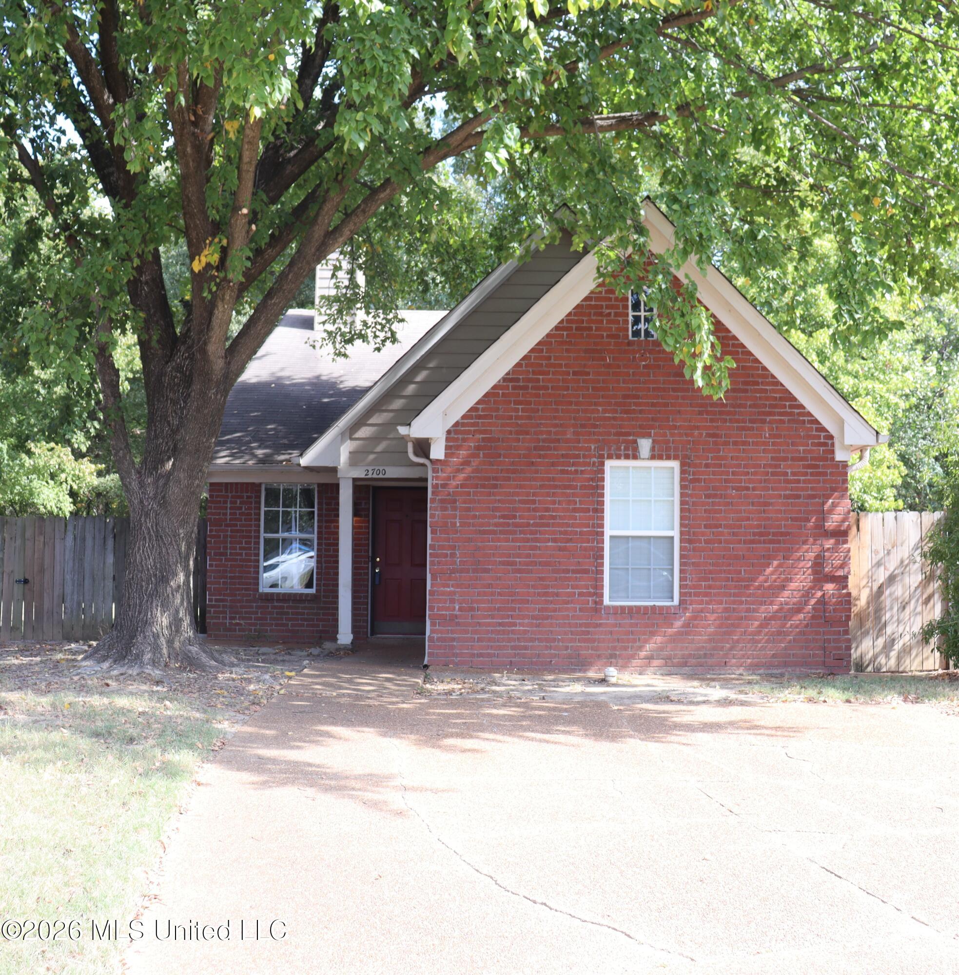 2700 Hampden Cove Property Photo 1
