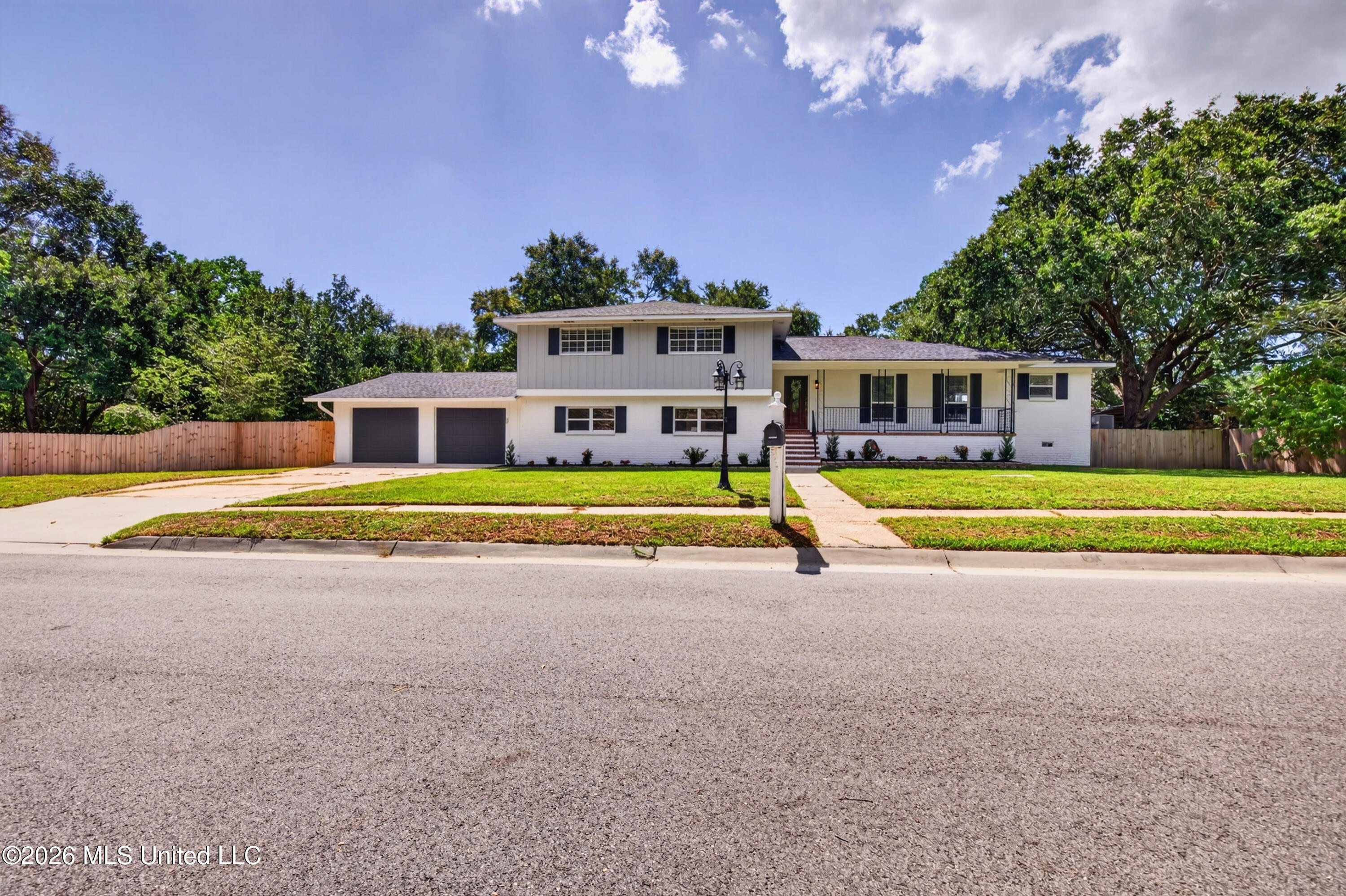 808 Sea Cove Street Property Photo 1