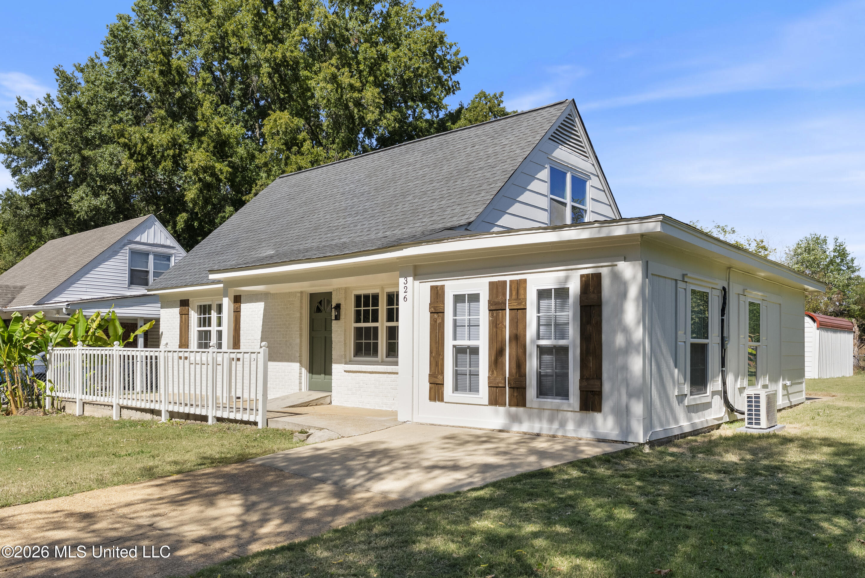 326 Hillbrook Drive Property Photo 3