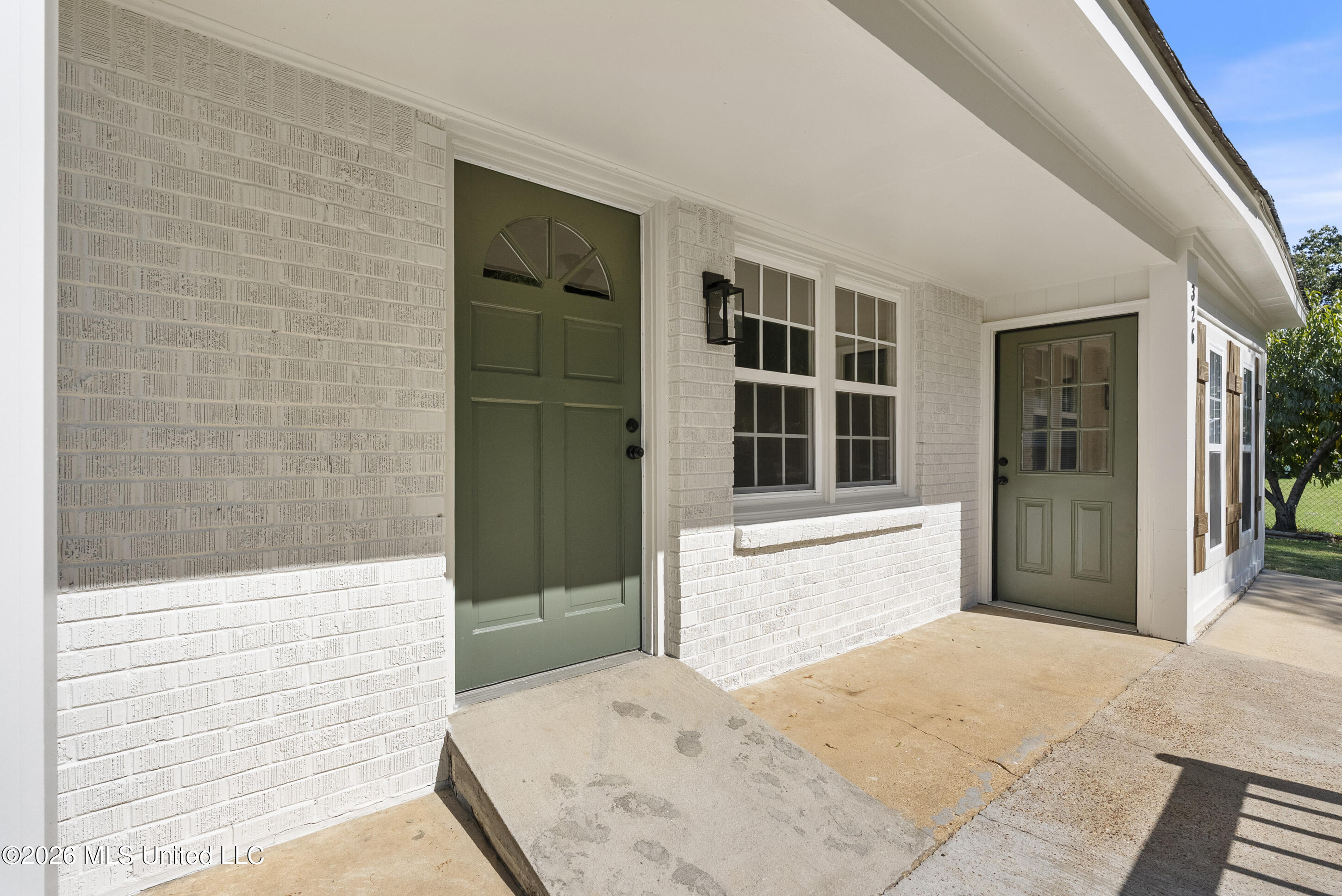 326 Hillbrook Drive Property Photo 5