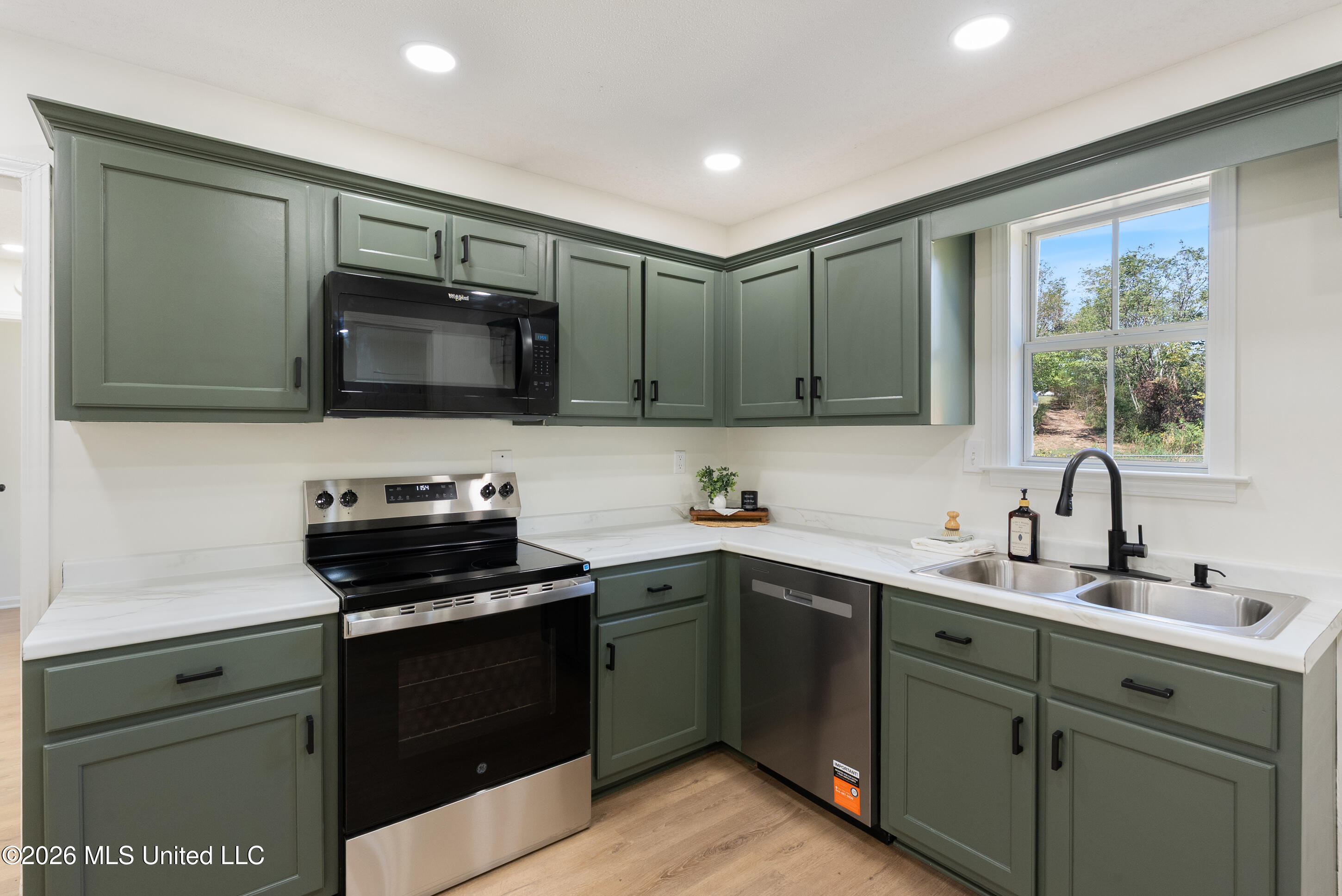 326 Hillbrook Drive Property Photo 14