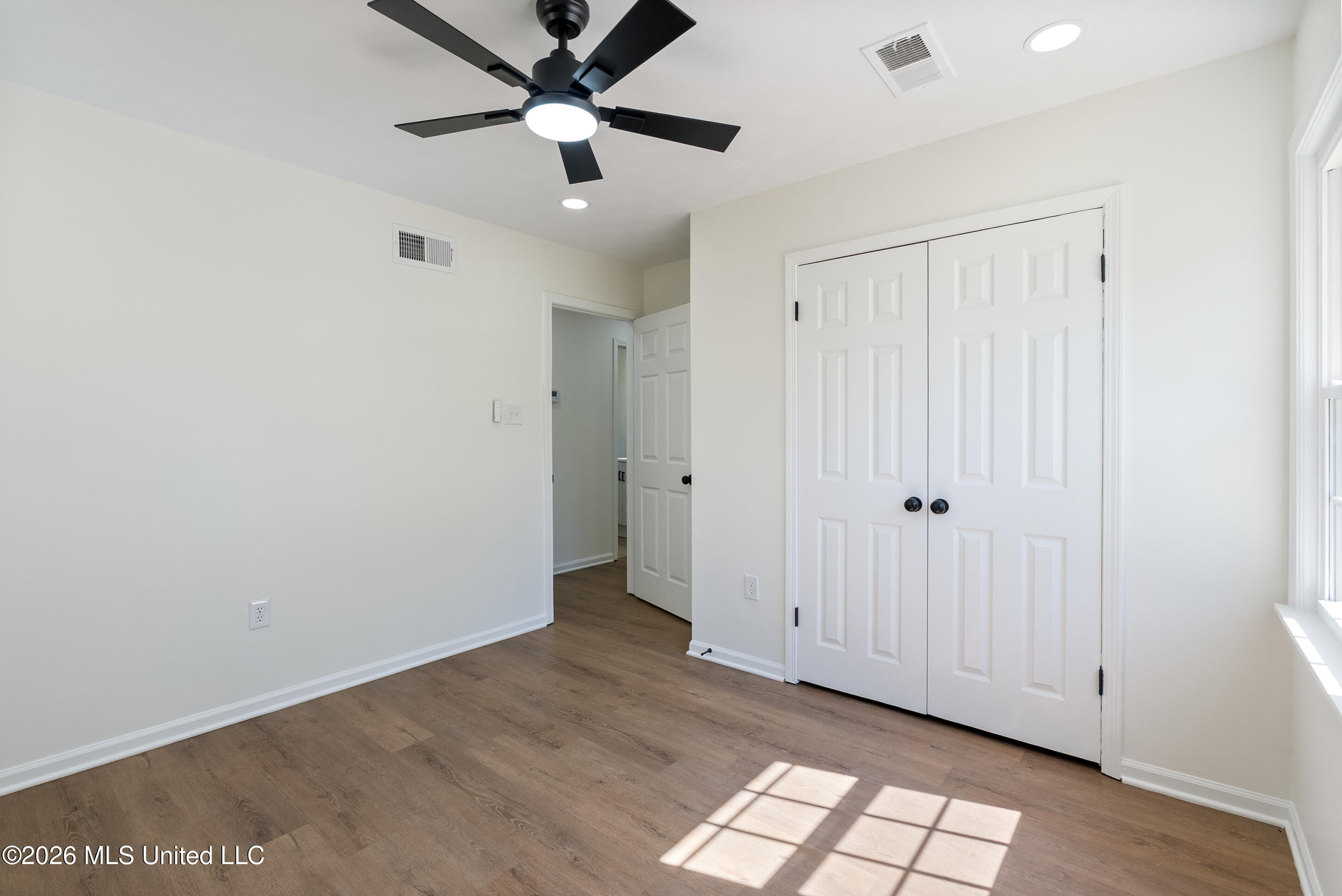 326 Hillbrook Drive Property Photo 24