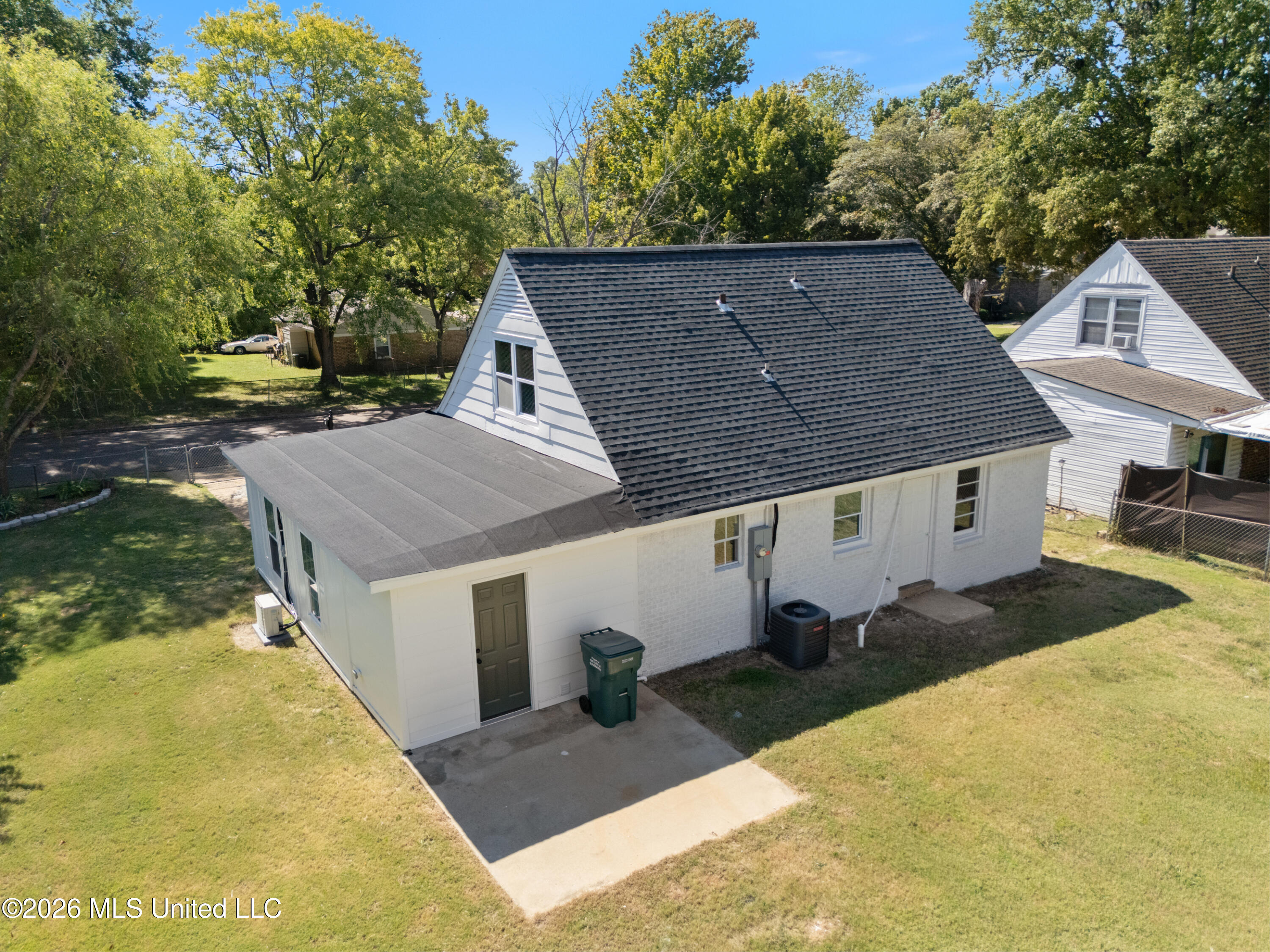 326 Hillbrook Drive Property Photo 33