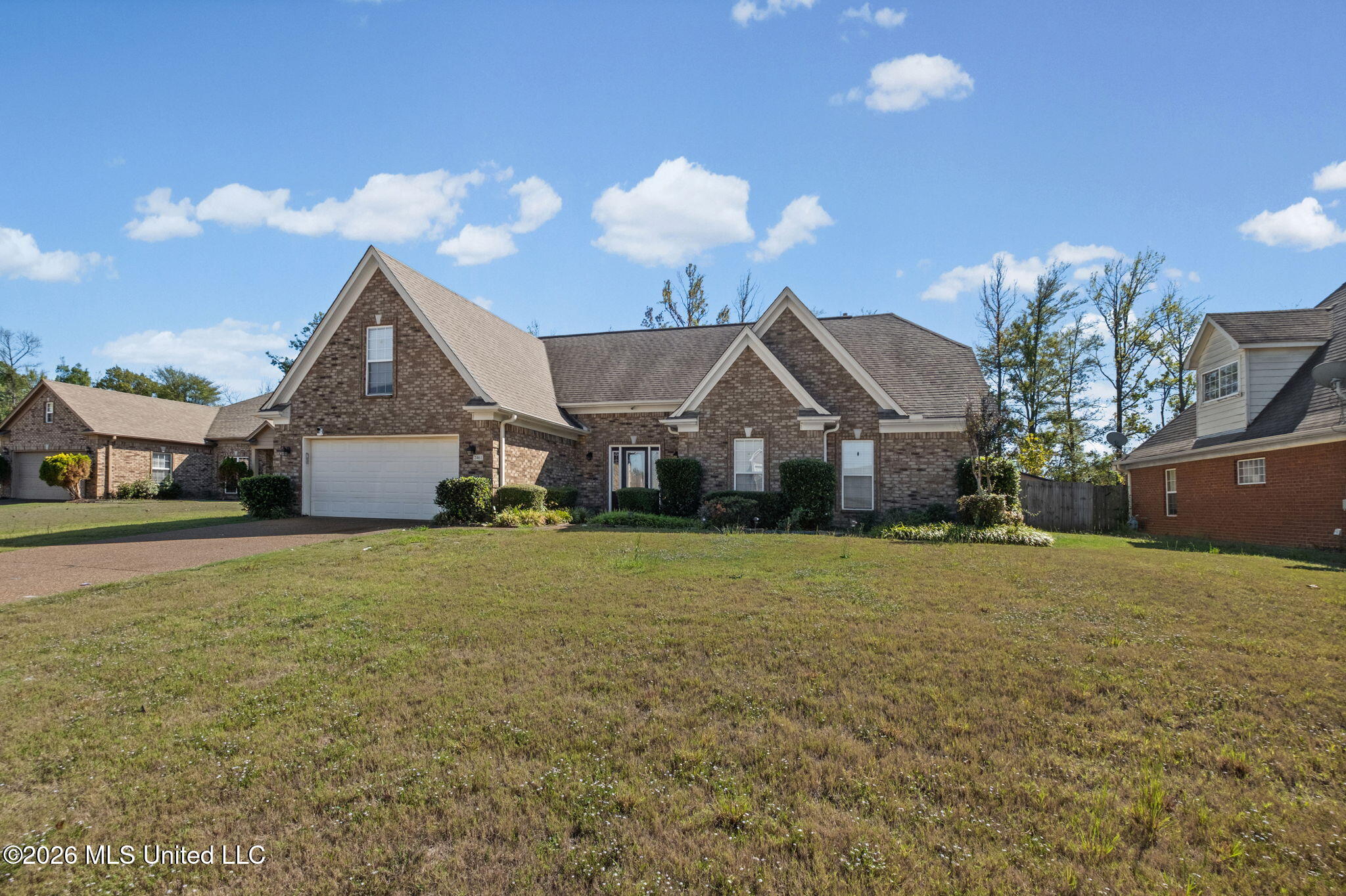 2461 Torrington Way Property Photo 1