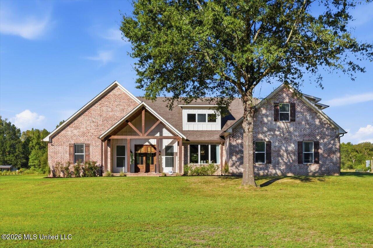 697 Little Big Mound Road Property Photo 1