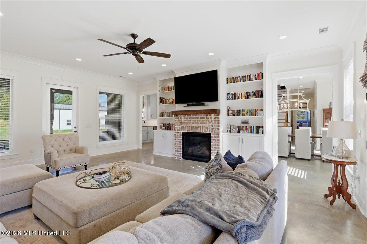 697 Little Big Mound Road Property Photo 4