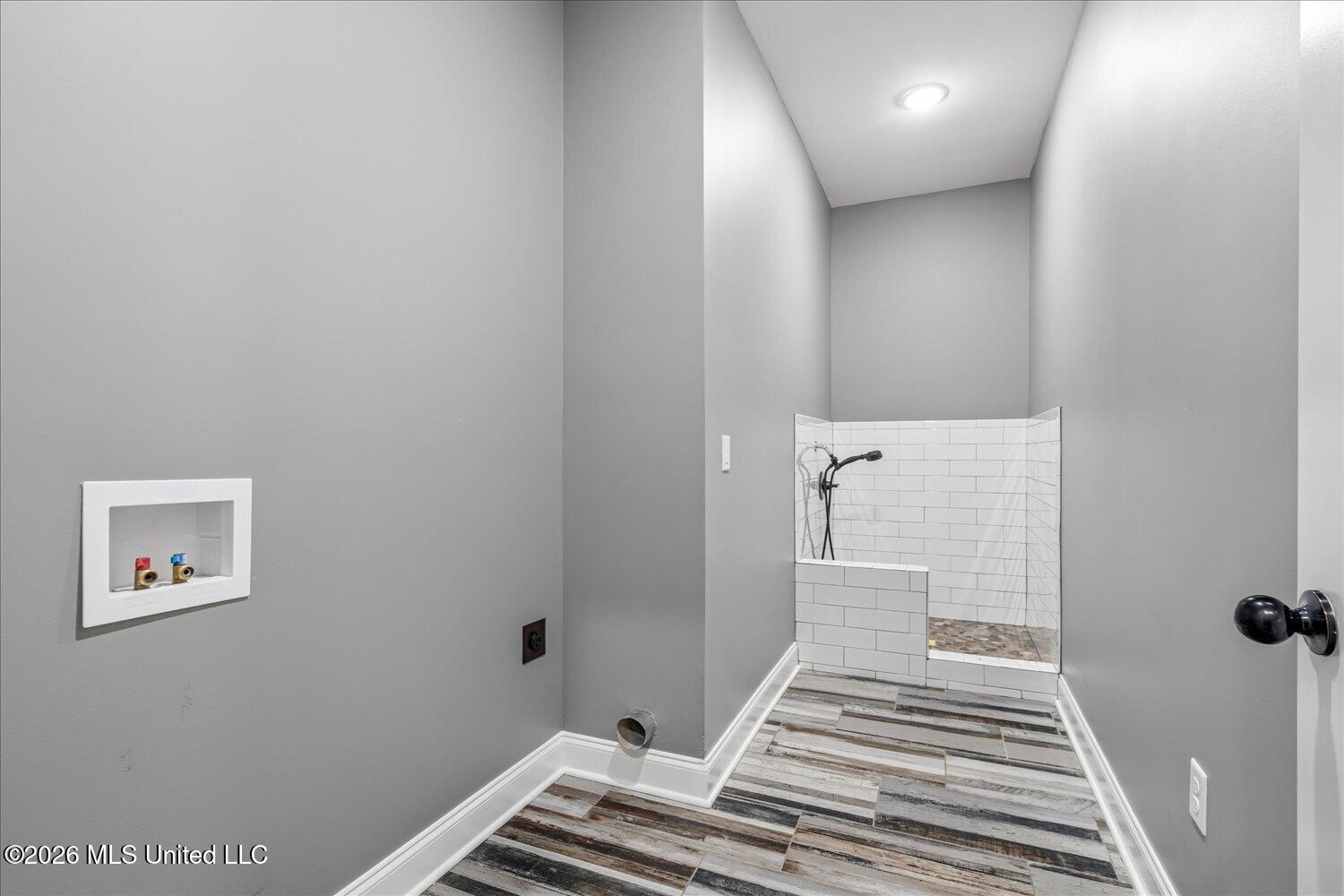 9921 Anderson Drive Property Photo 16