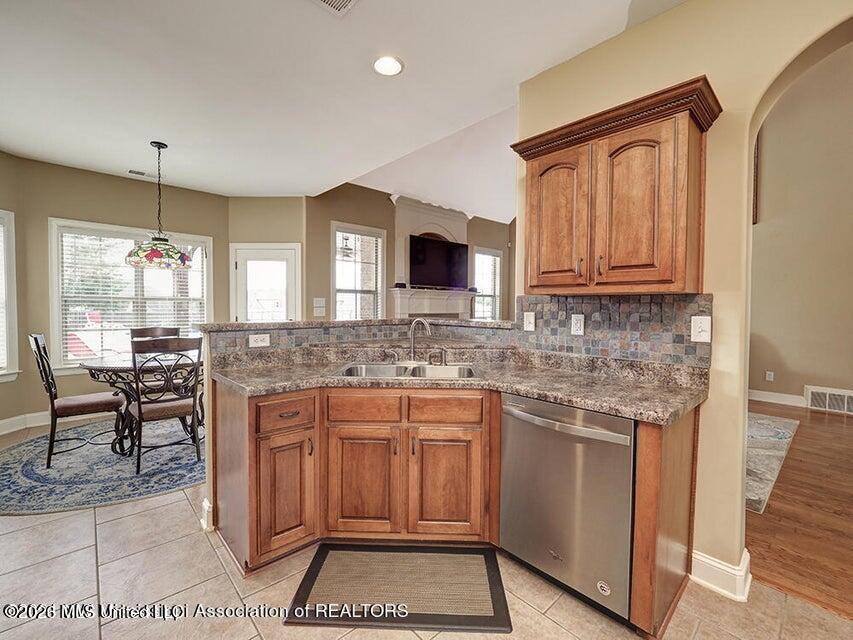 9611 Nielsen Drive Property Photo 8