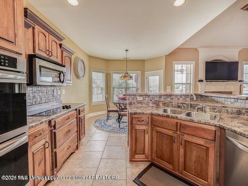 9611 Nielsen Drive Property Photo 9