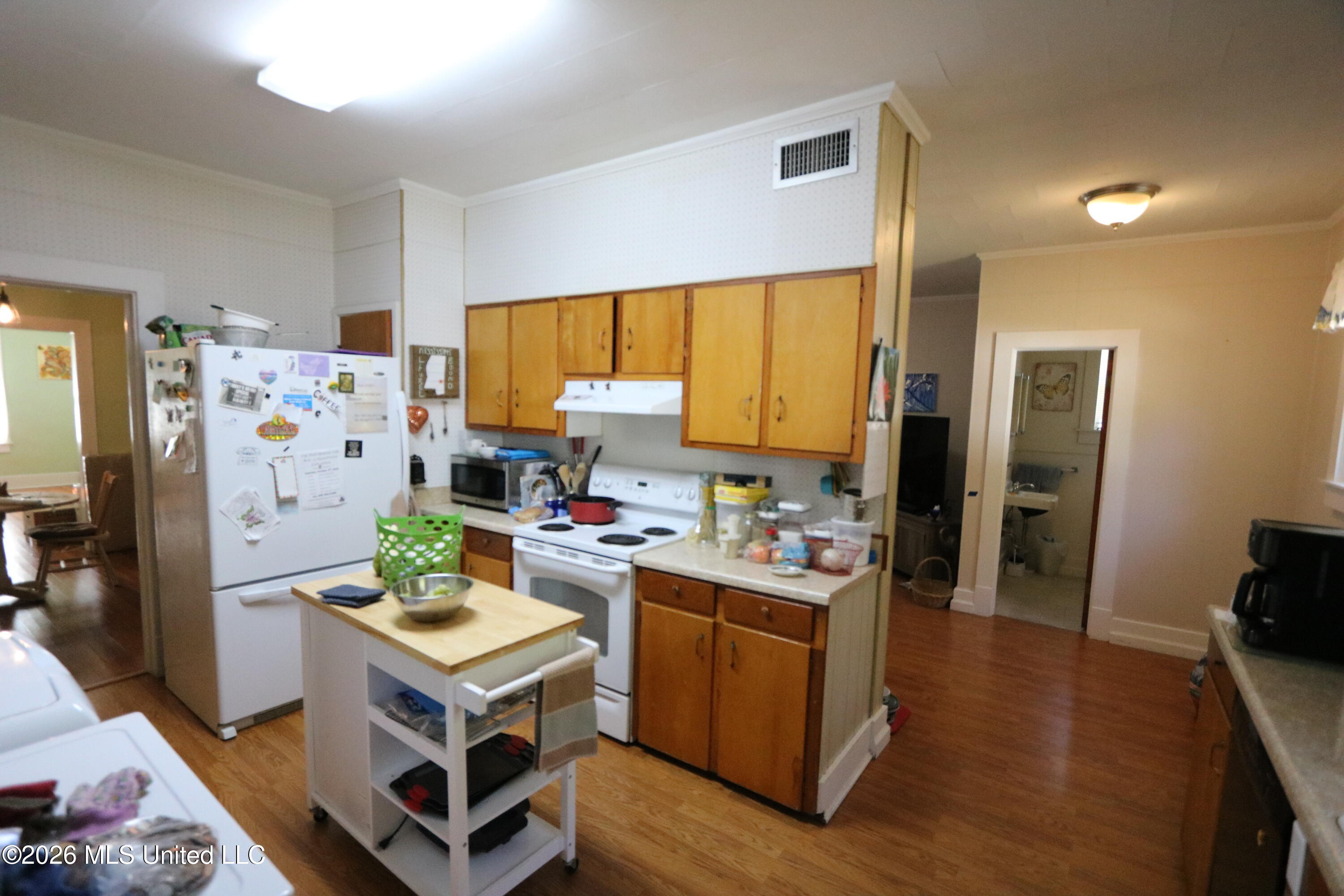 513 W 16th Street Property Photo 8