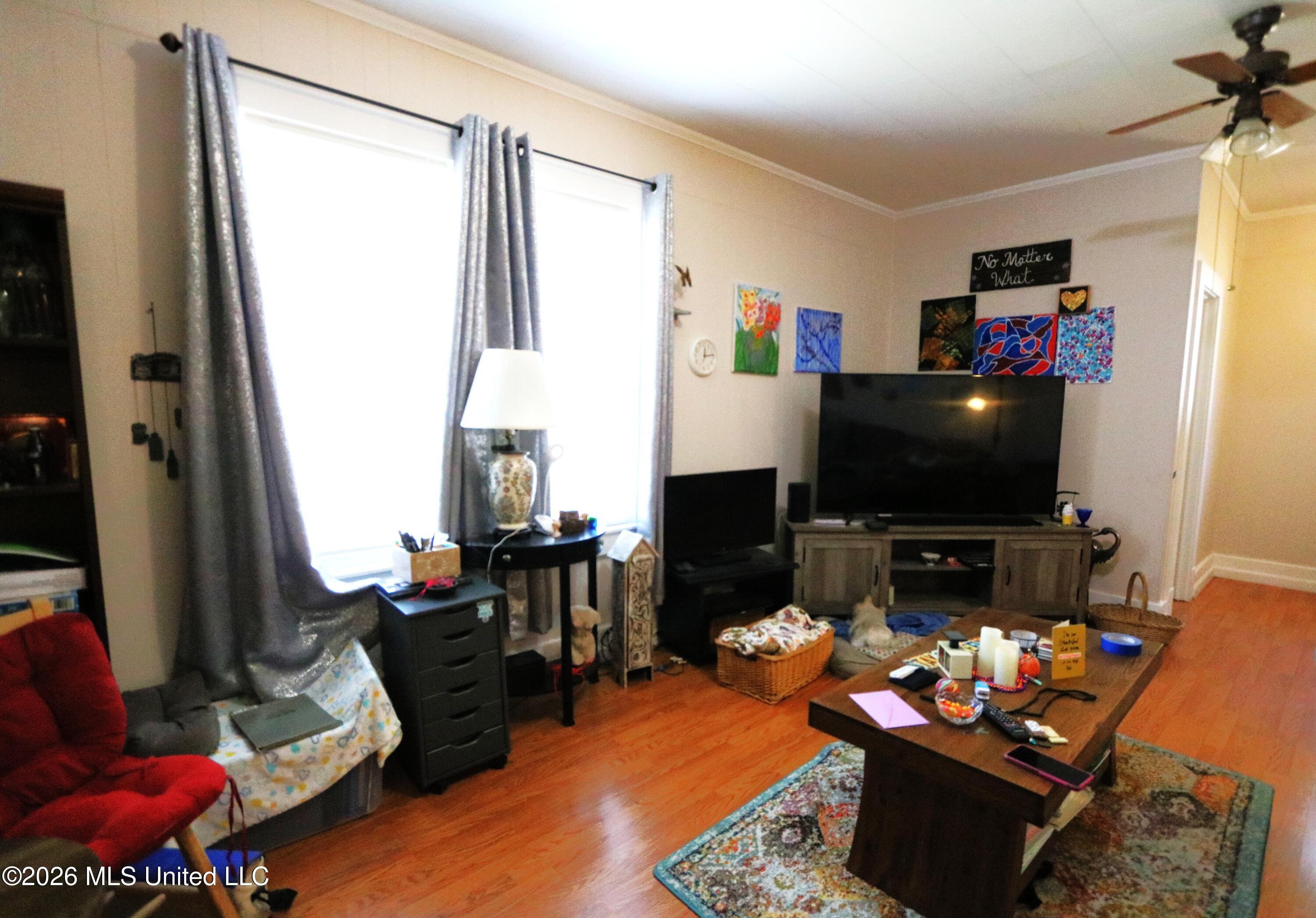513 W 16th Street Property Photo 10