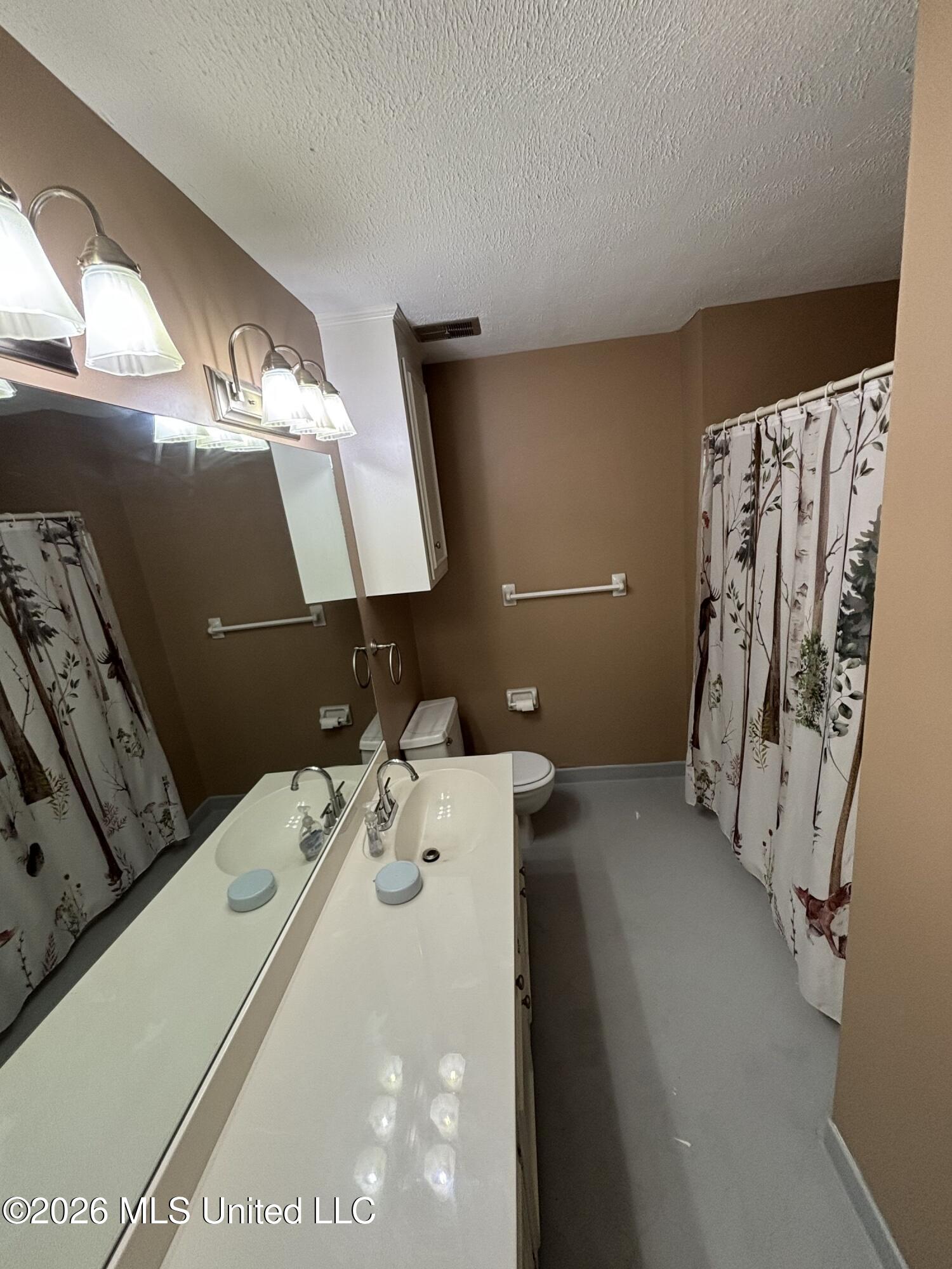 116 Woodgate Drive Property Photo 14