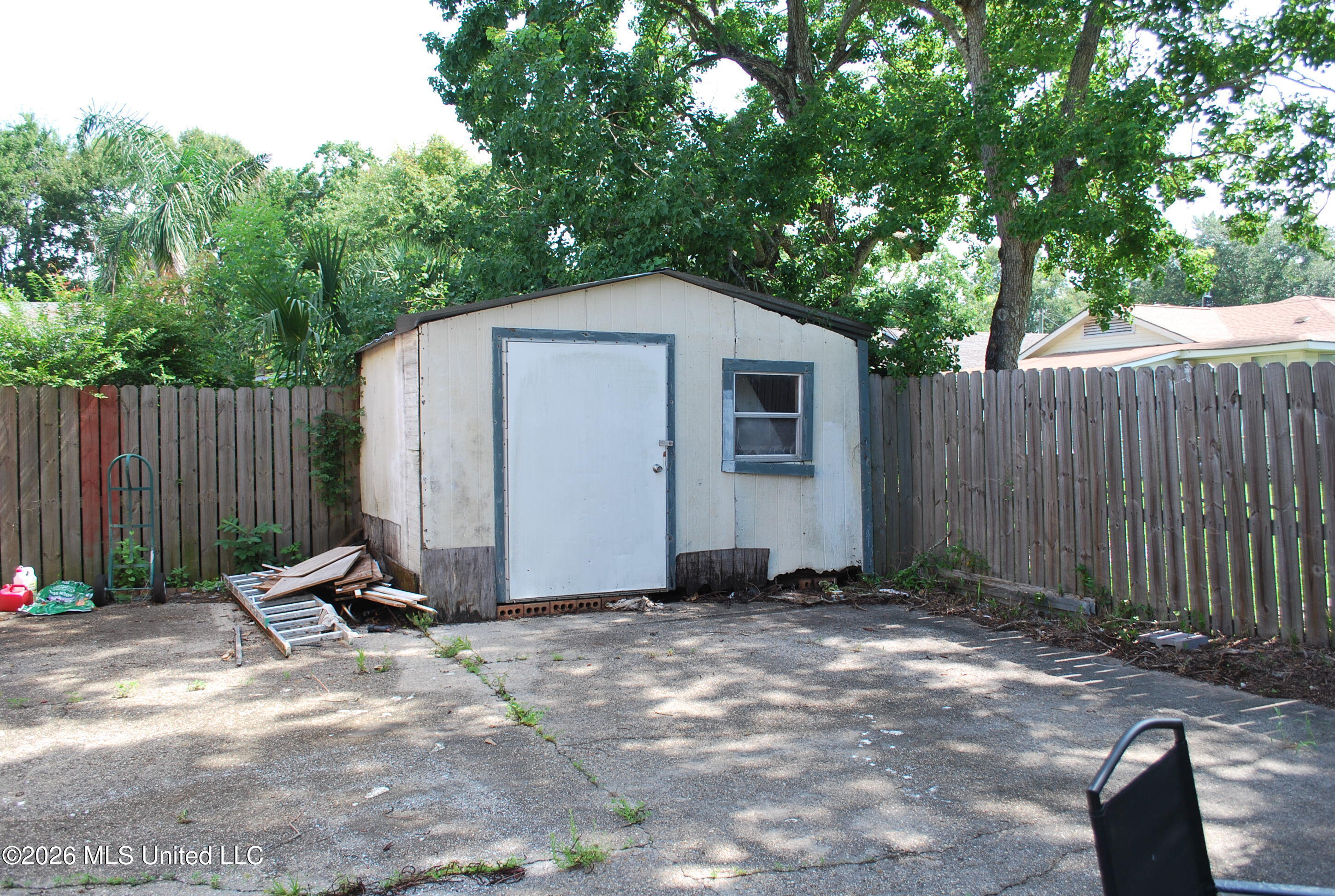 168 Dahlia Street Property Photo 12
