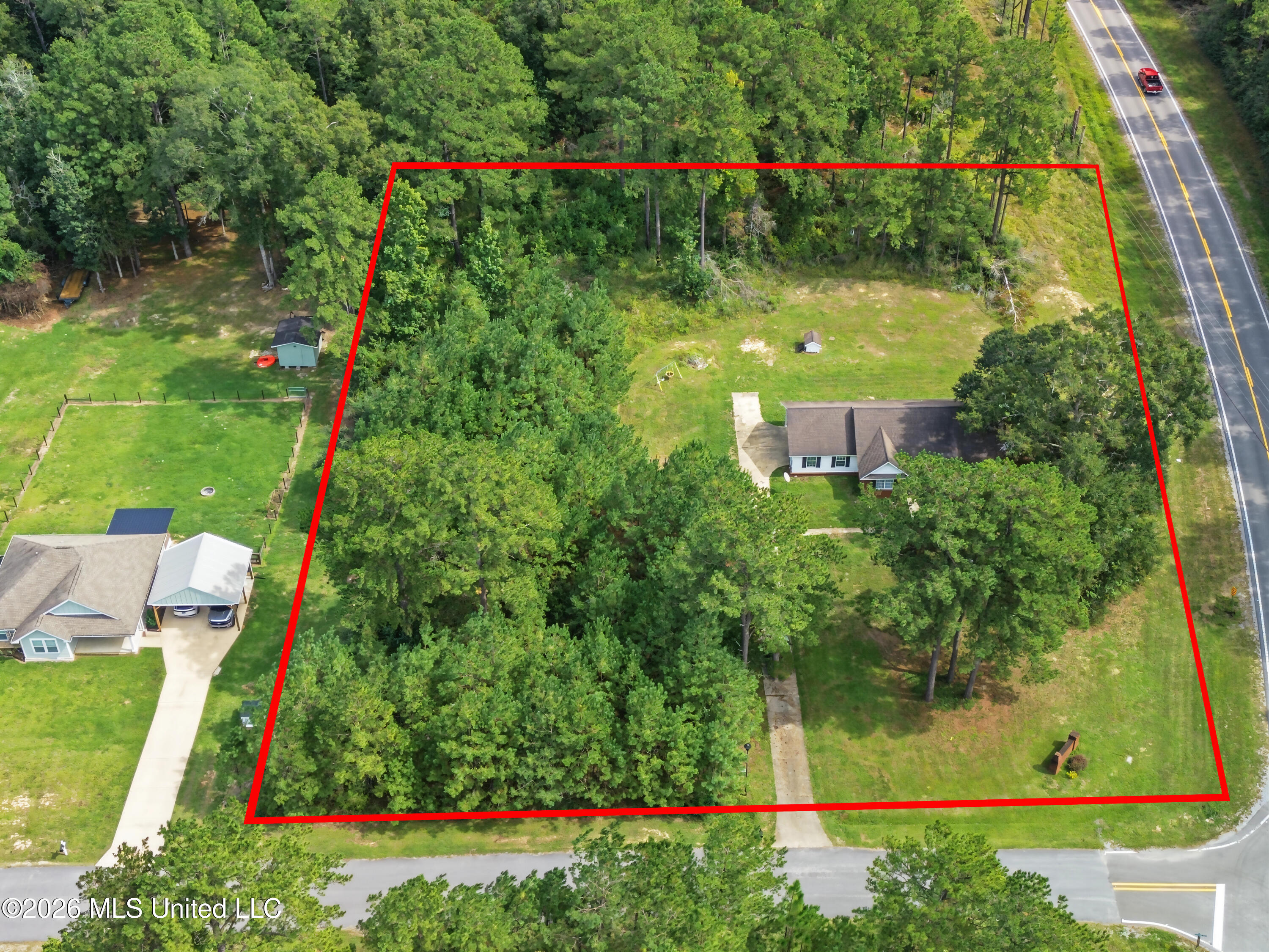 104 Southern Oak Property Photo 3