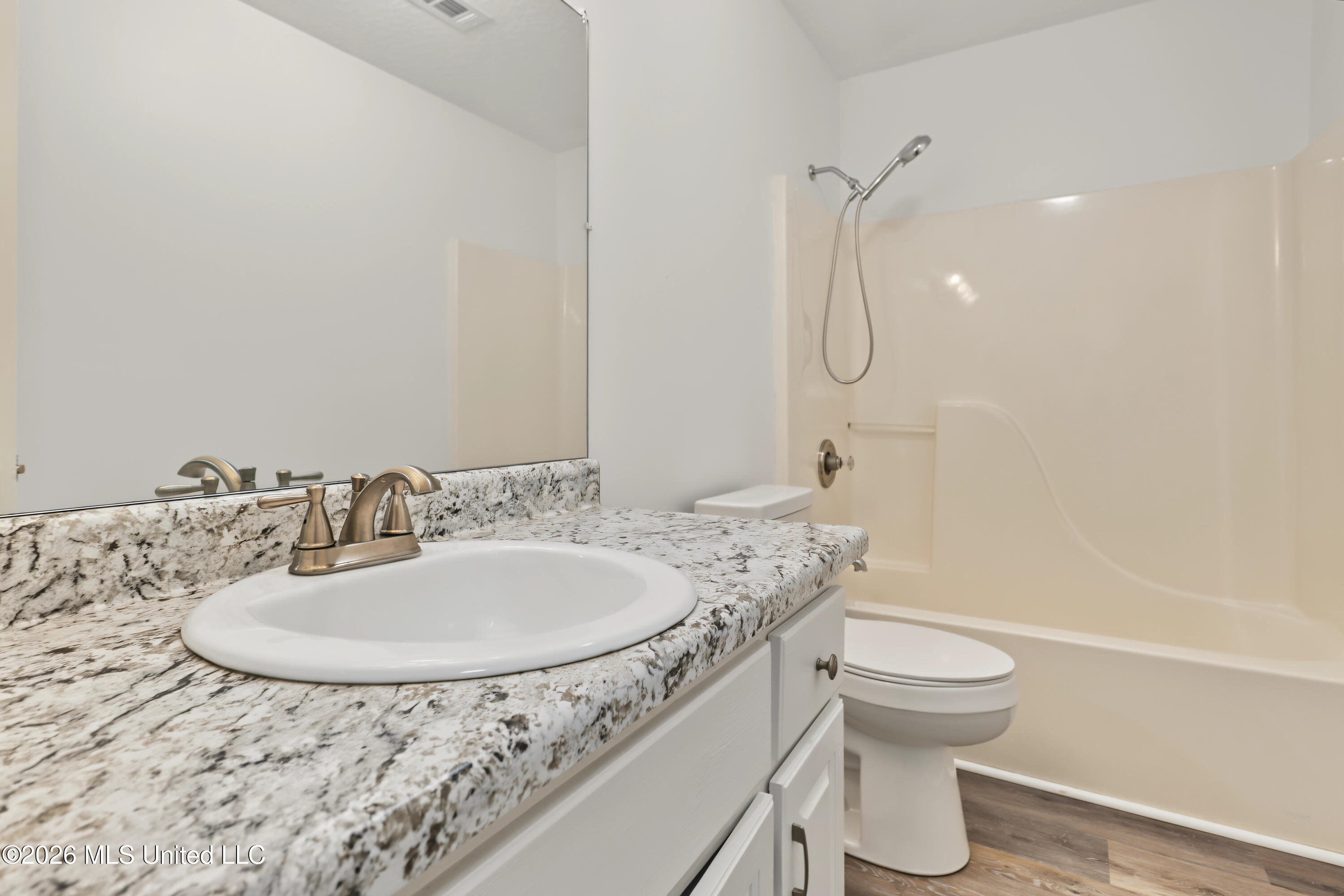 104 Southern Oak Property Photo 14