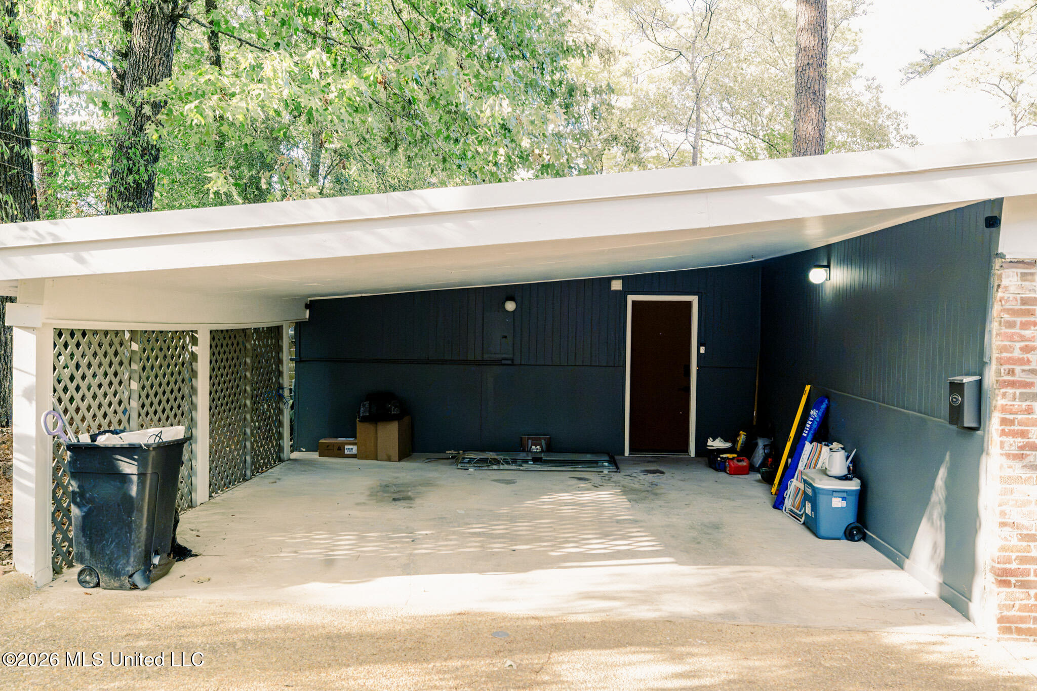1758 Hillview Drive Property Photo 34