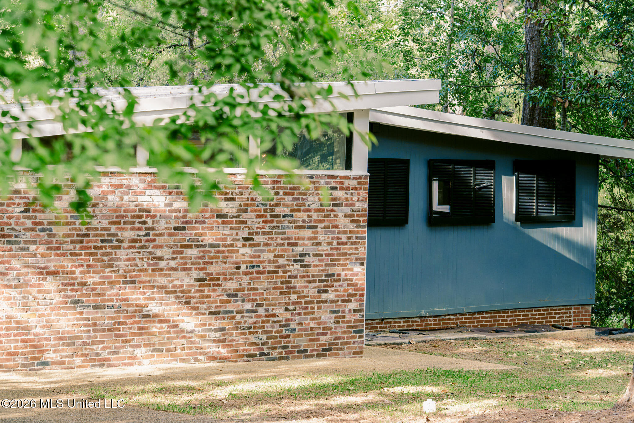 1758 Hillview Drive Property Photo 35