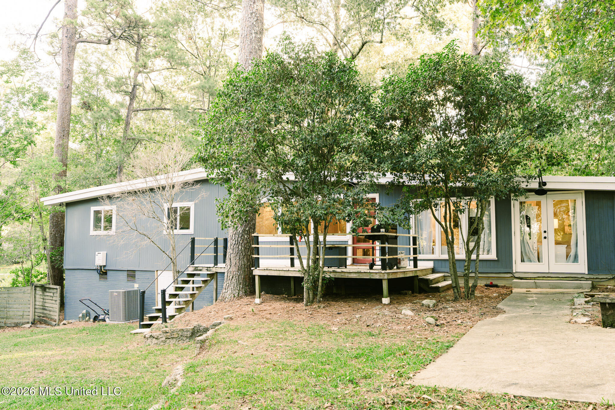 1758 Hillview Drive Property Photo 44