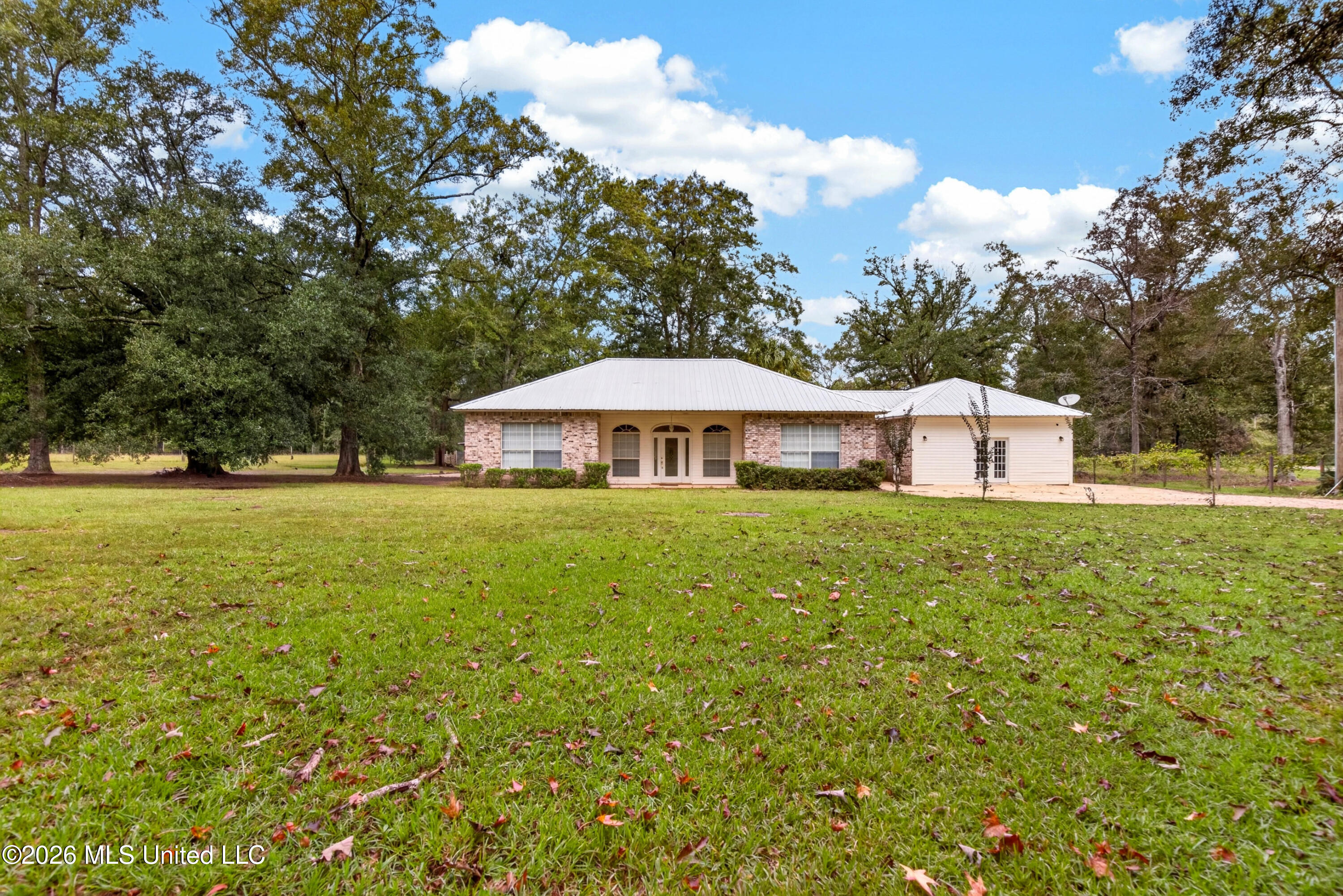 21601 Billy Johnson Road Property Photo 2