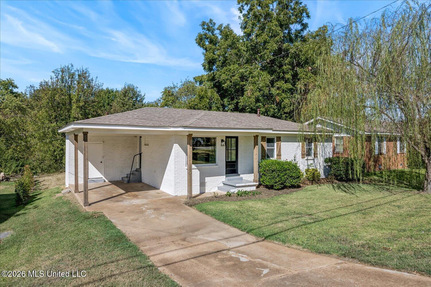 2757 Panola Street Property Photo 3