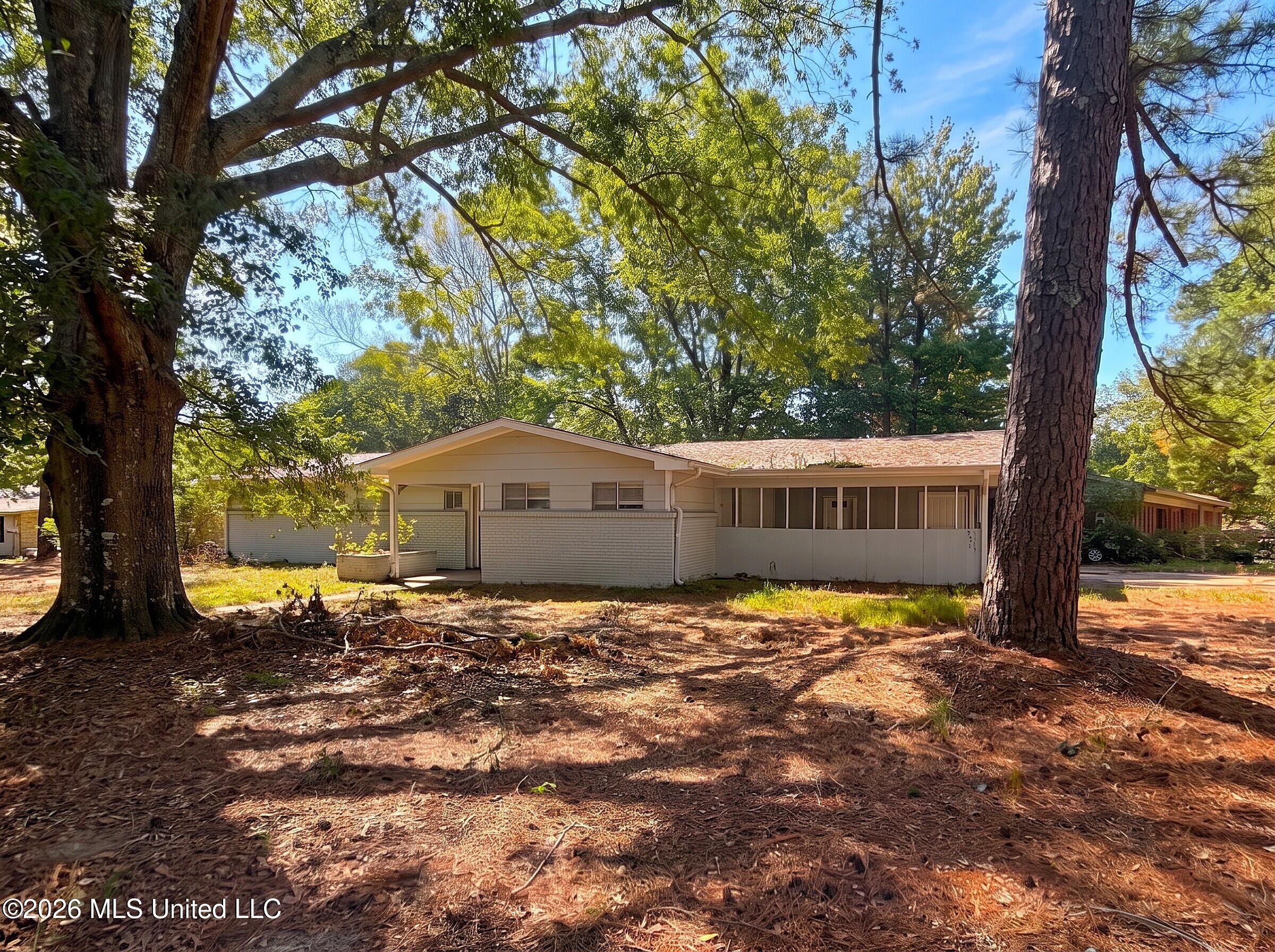 1607 Meadow Forest Drive Property Photo 1