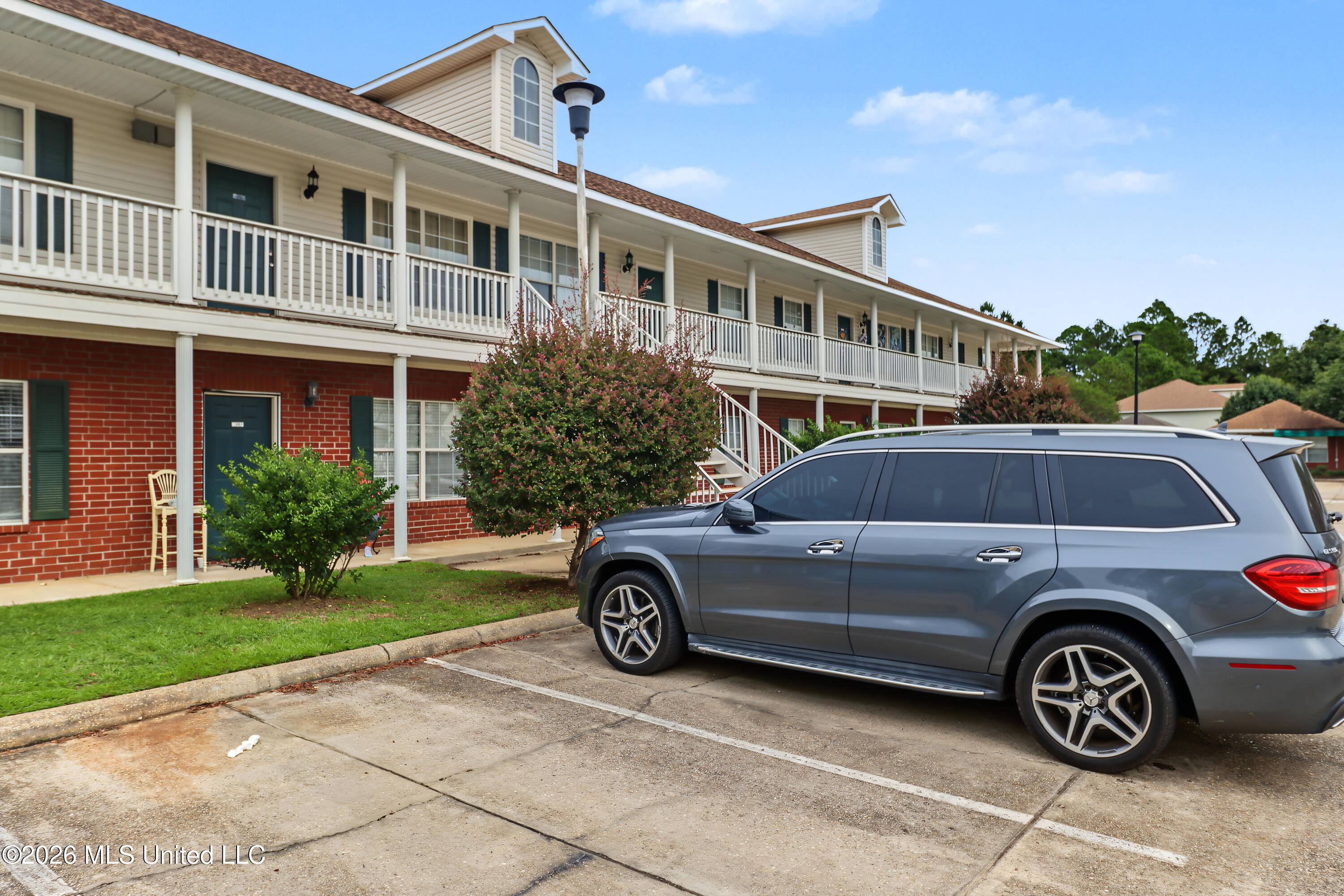 5080 Gautier Vancleave Road Property Photo 1