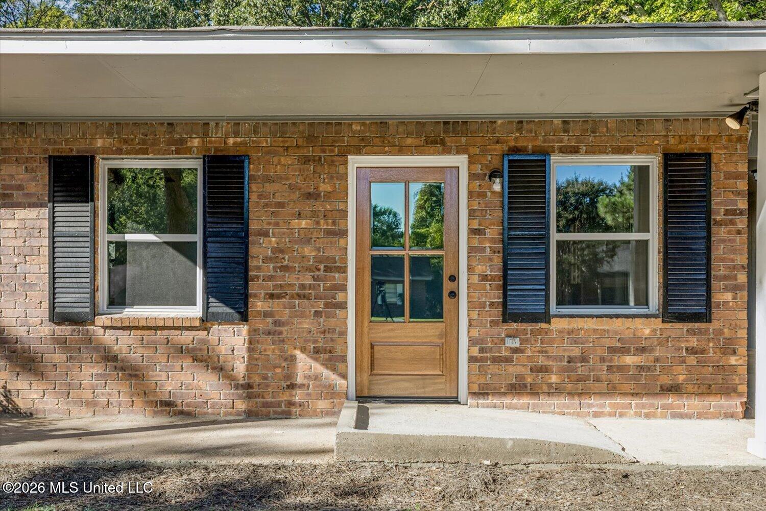 6445 Heather Road Property Photo 5