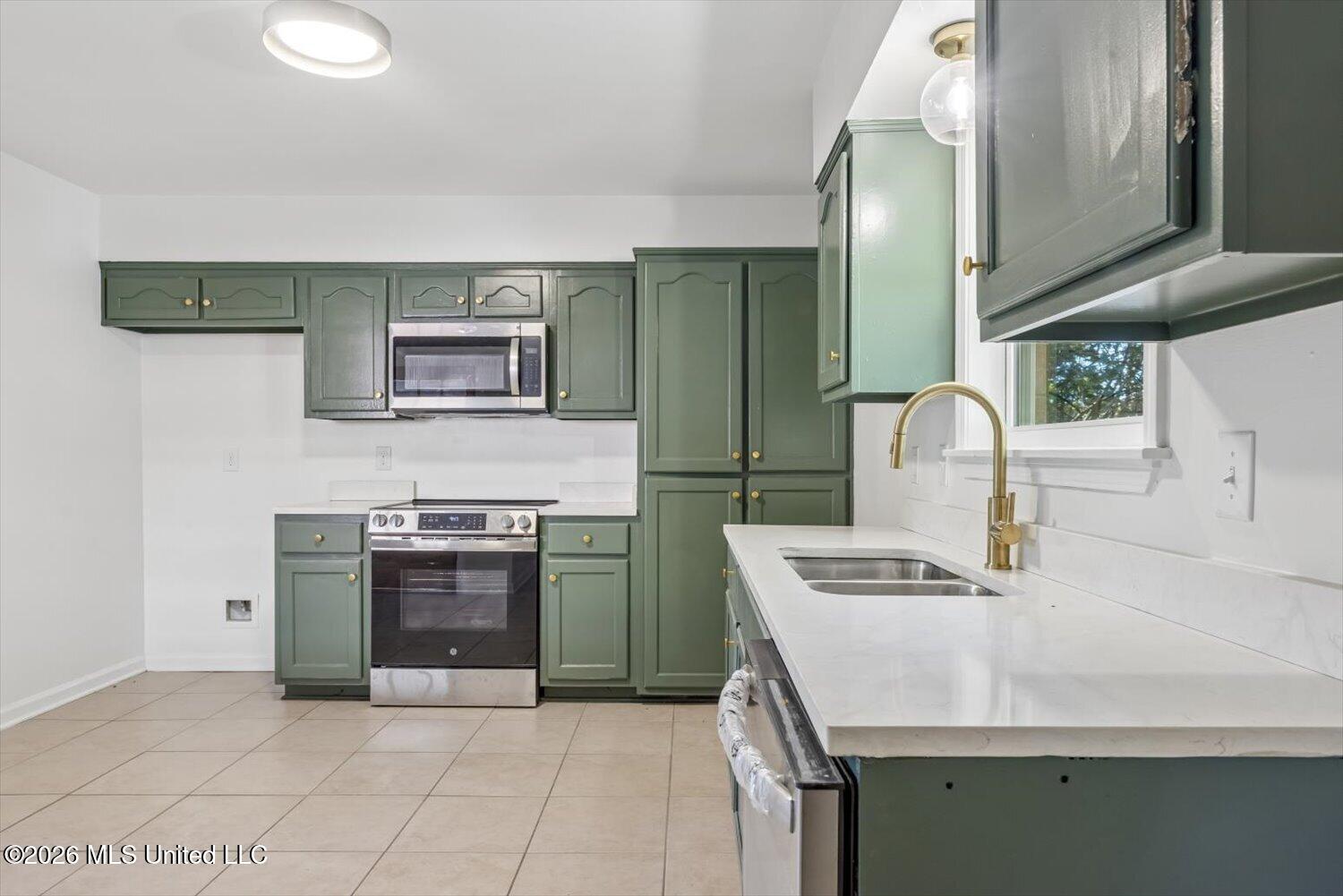 6445 Heather Road Property Photo 11