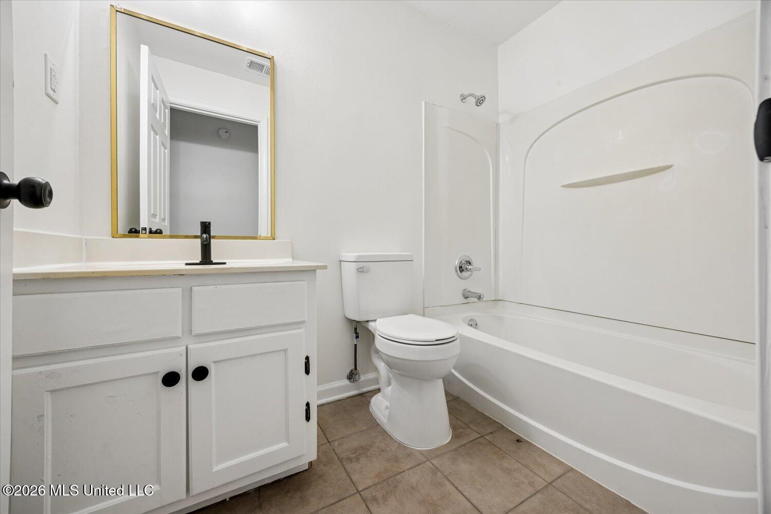 6445 Heather Road Property Photo 18