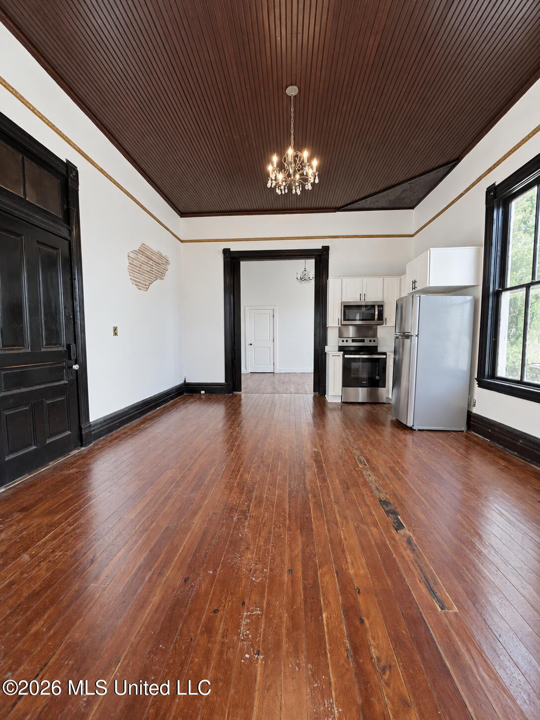 3434 Pascagoula Street Property Photo 3