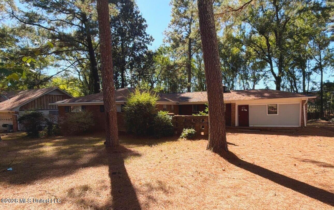 351 Elms Court Circle Property Photo 1