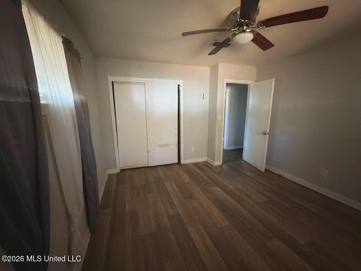 351 Elms Court Circle Property Photo 8