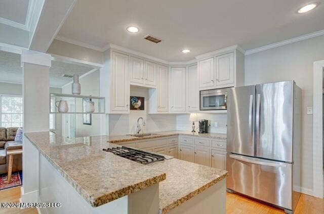 4066 Robin Drive Property Photo 9