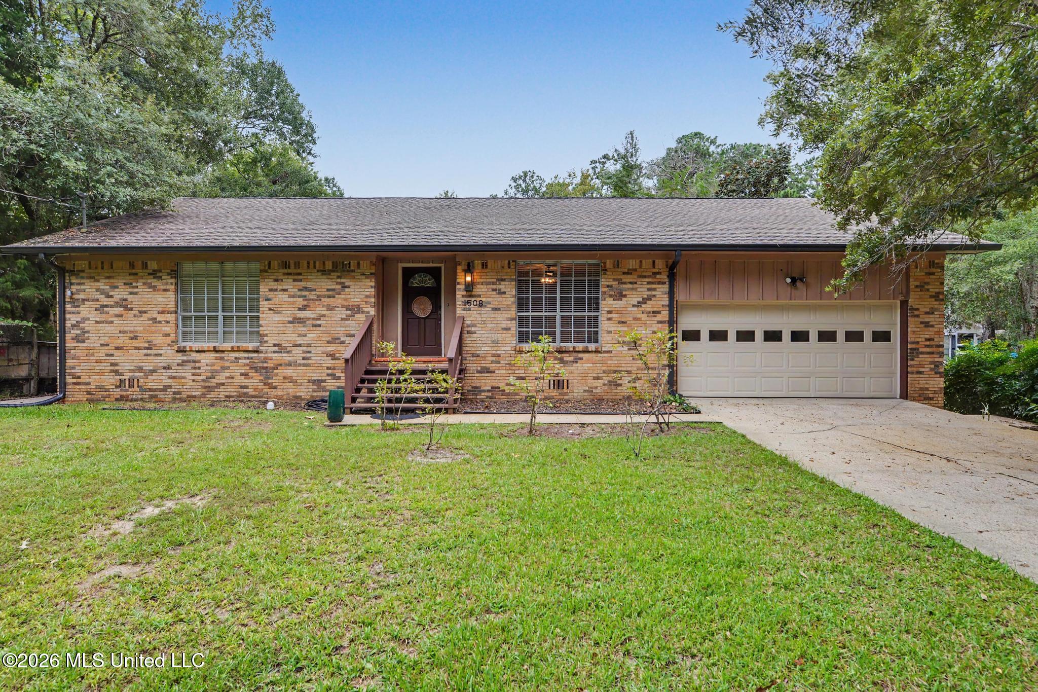1508 Eagle Circle Property Photo 1