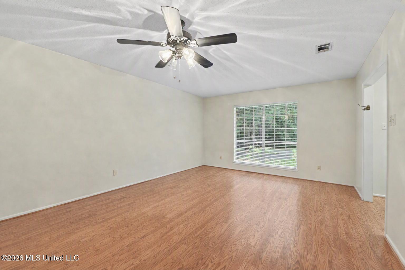 1508 Eagle Circle Property Photo 2