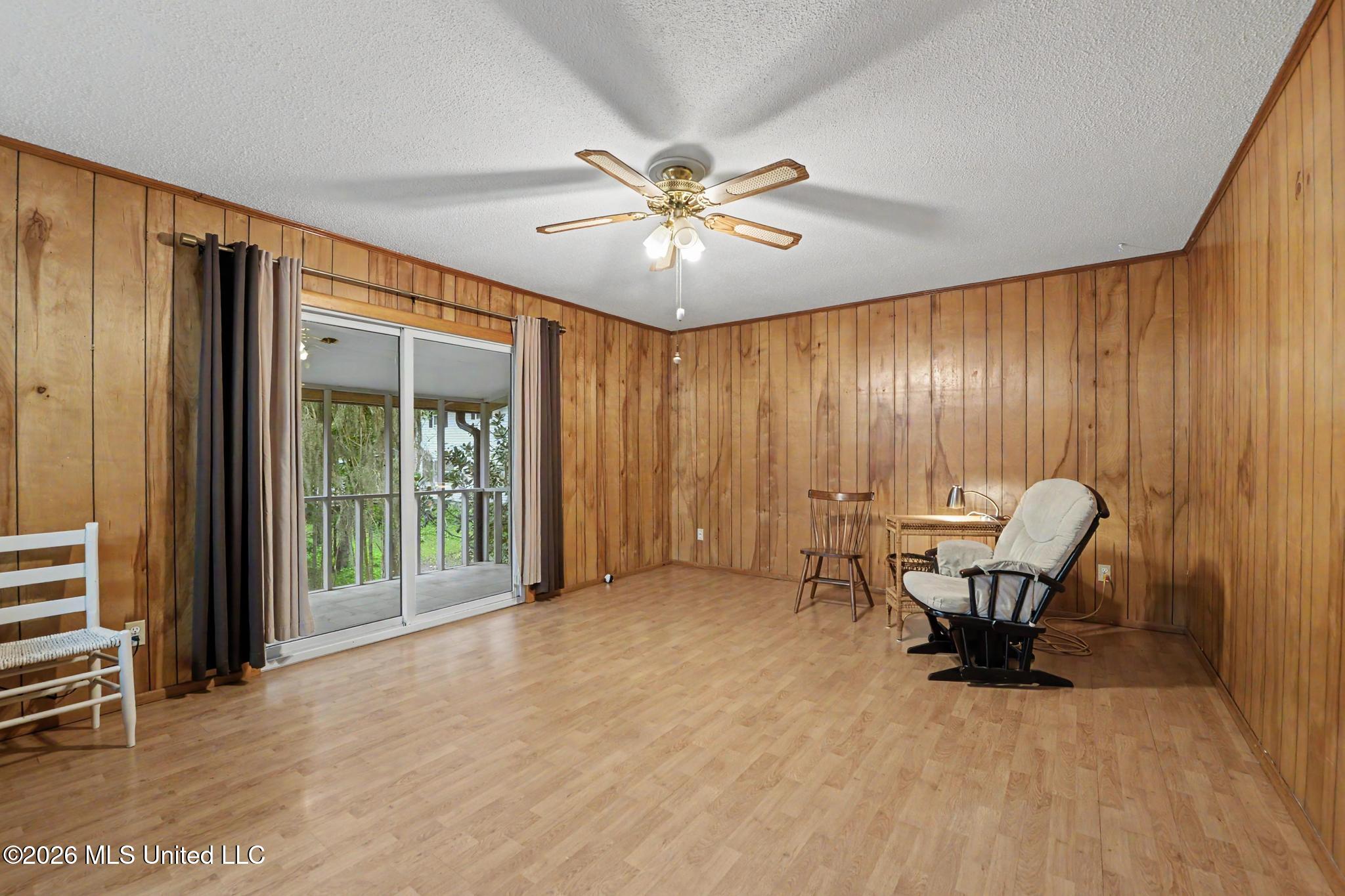 1508 Eagle Circle Property Photo 4