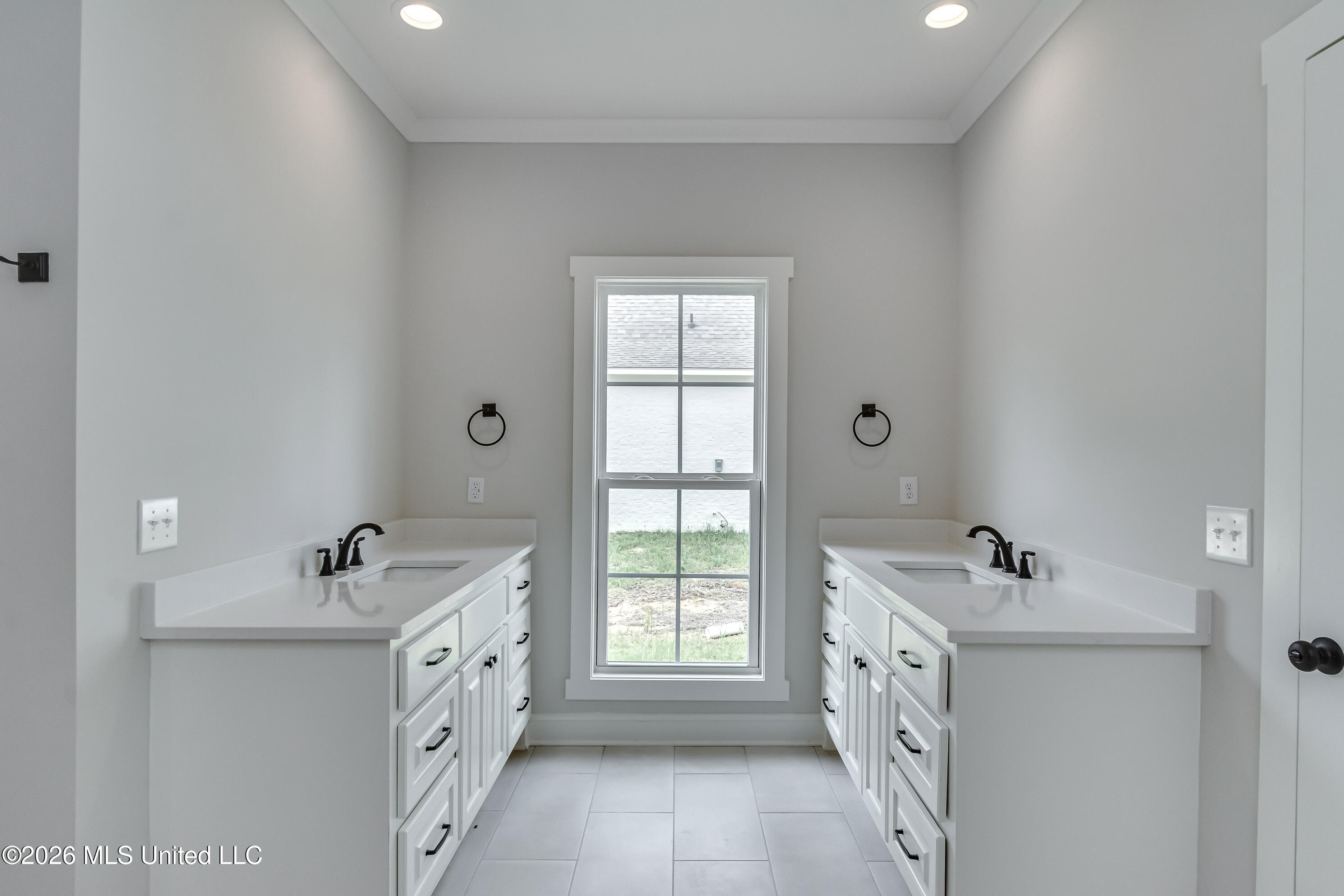 124 Grayson Way Property Photo 1