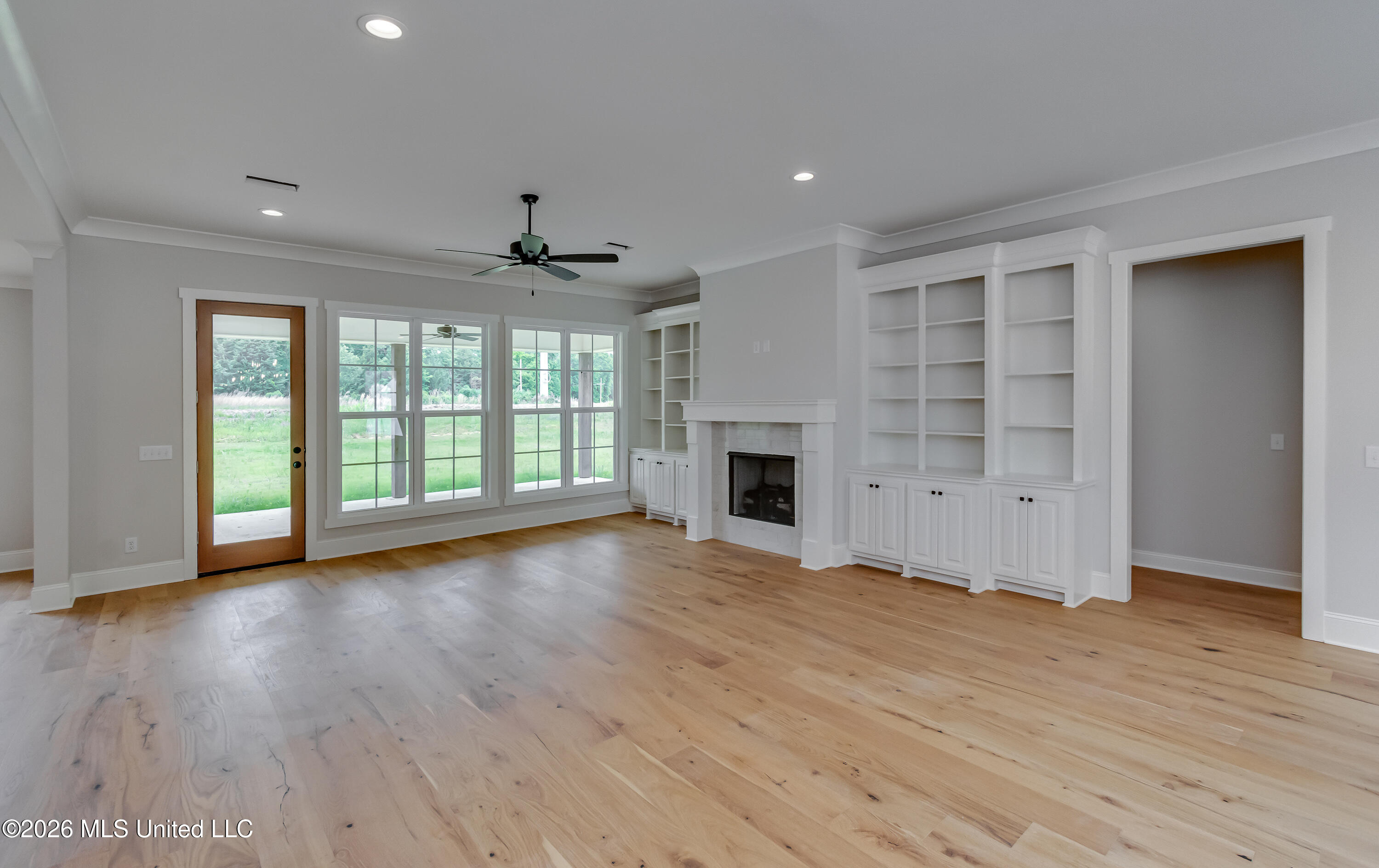 124 Grayson Way Property Photo 16
