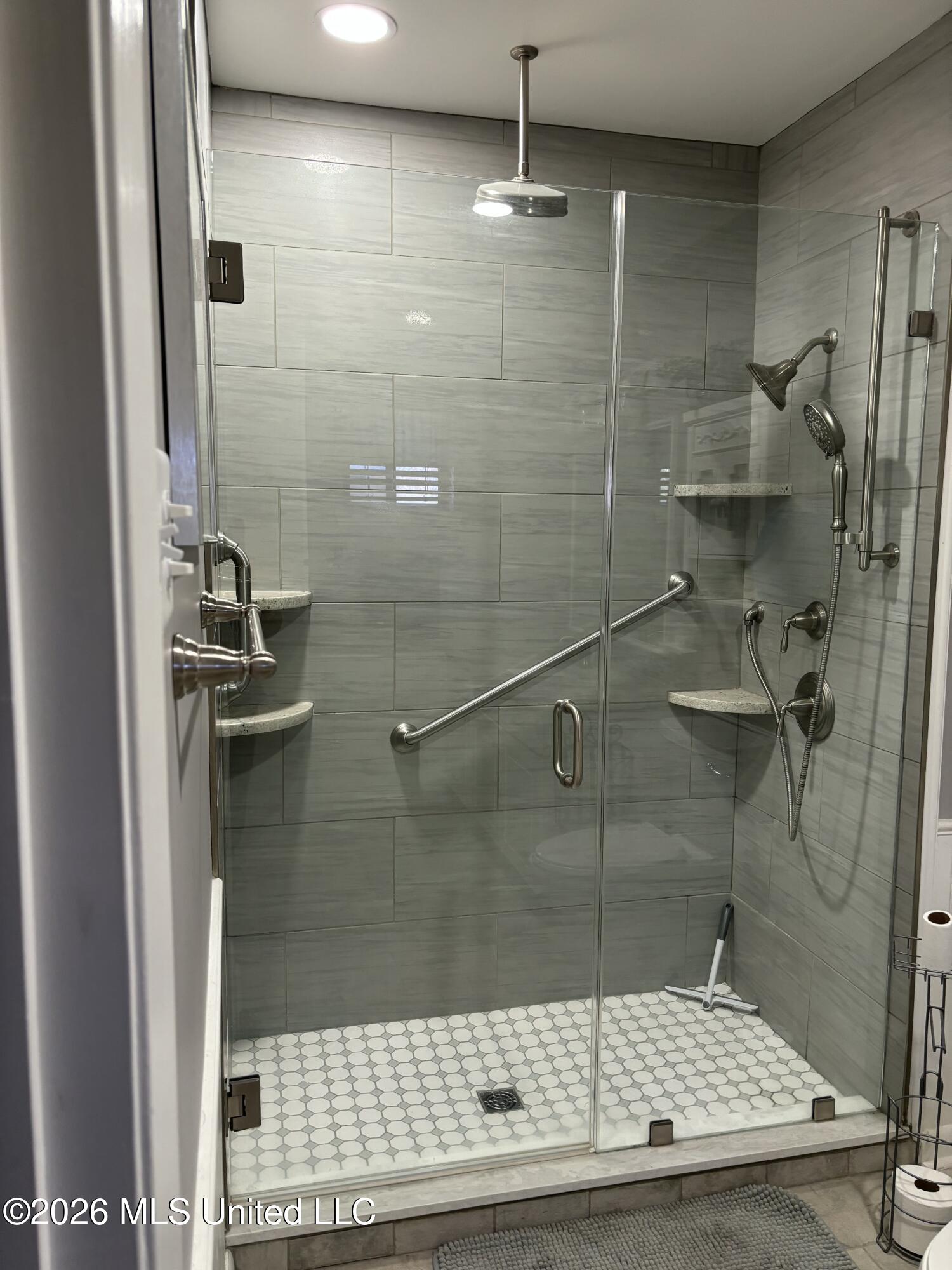 101 Woodville Drive Property Photo 13