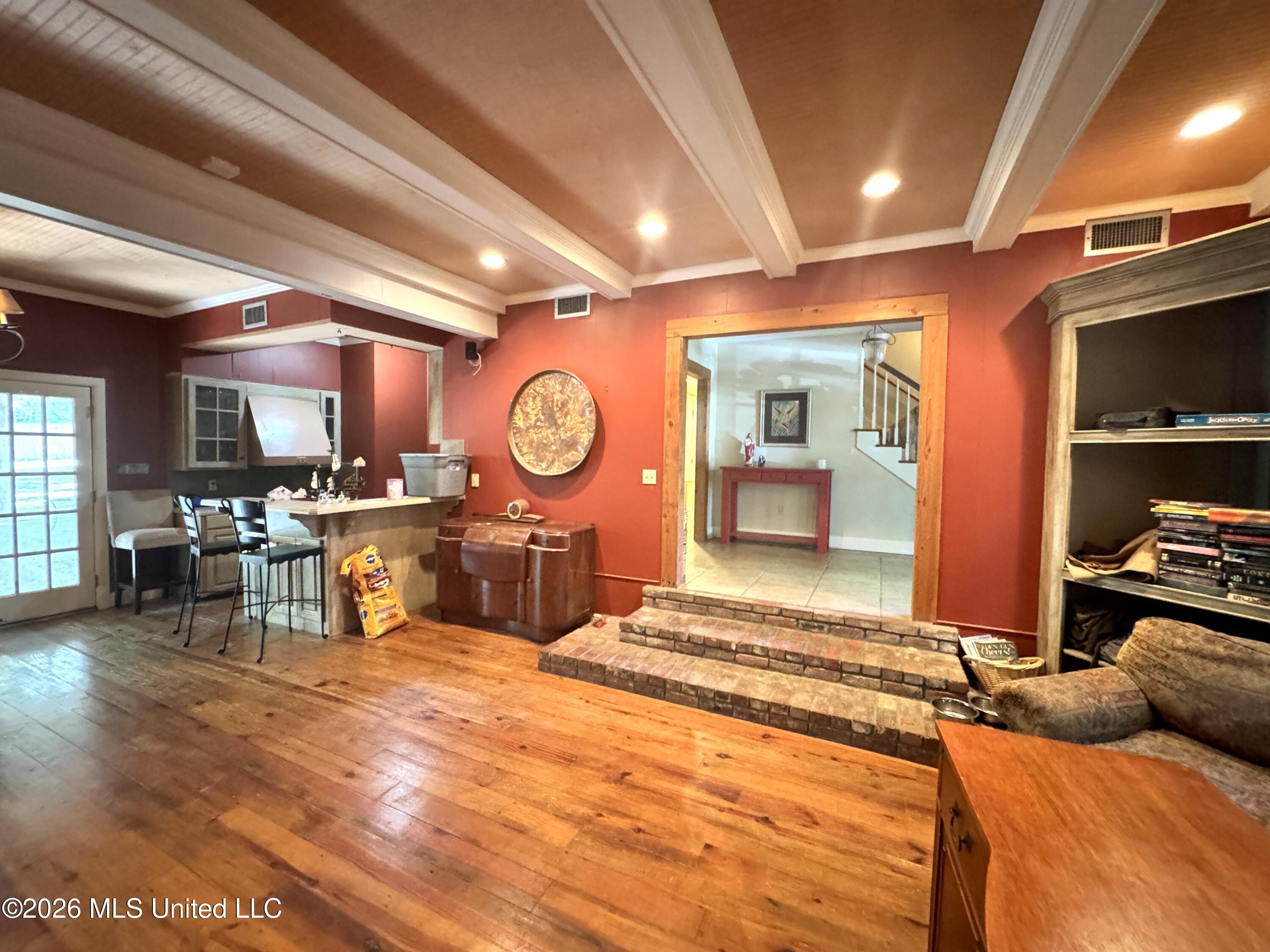 4433 Deer Creek Drive Property Photo 8