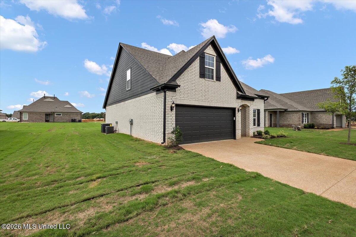 13714 Jack Thomas Boulevard Property Photo 3
