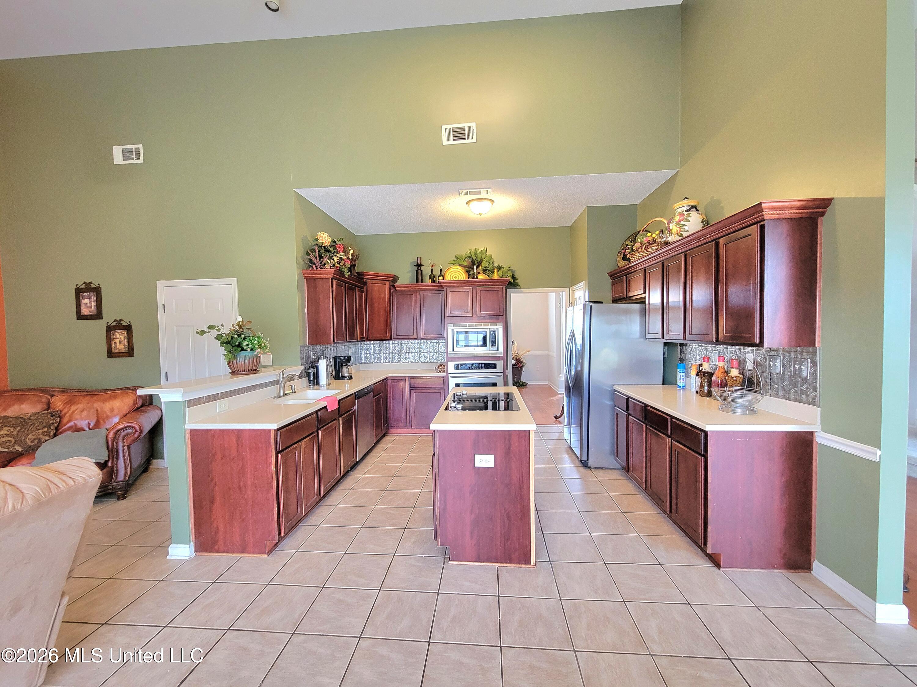 4350 Abele Cove Property Photo 7