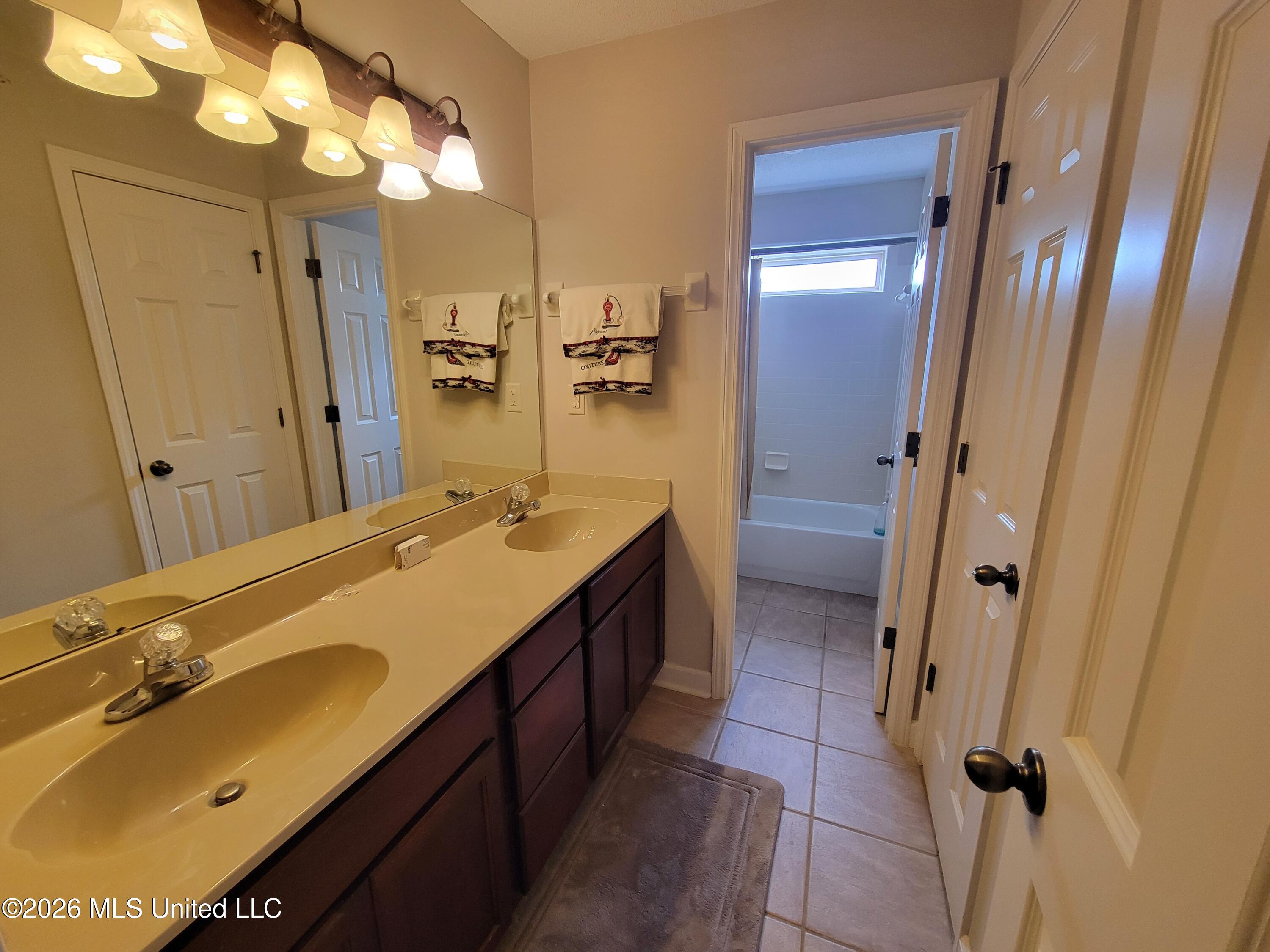 4350 Abele Cove Property Photo 31