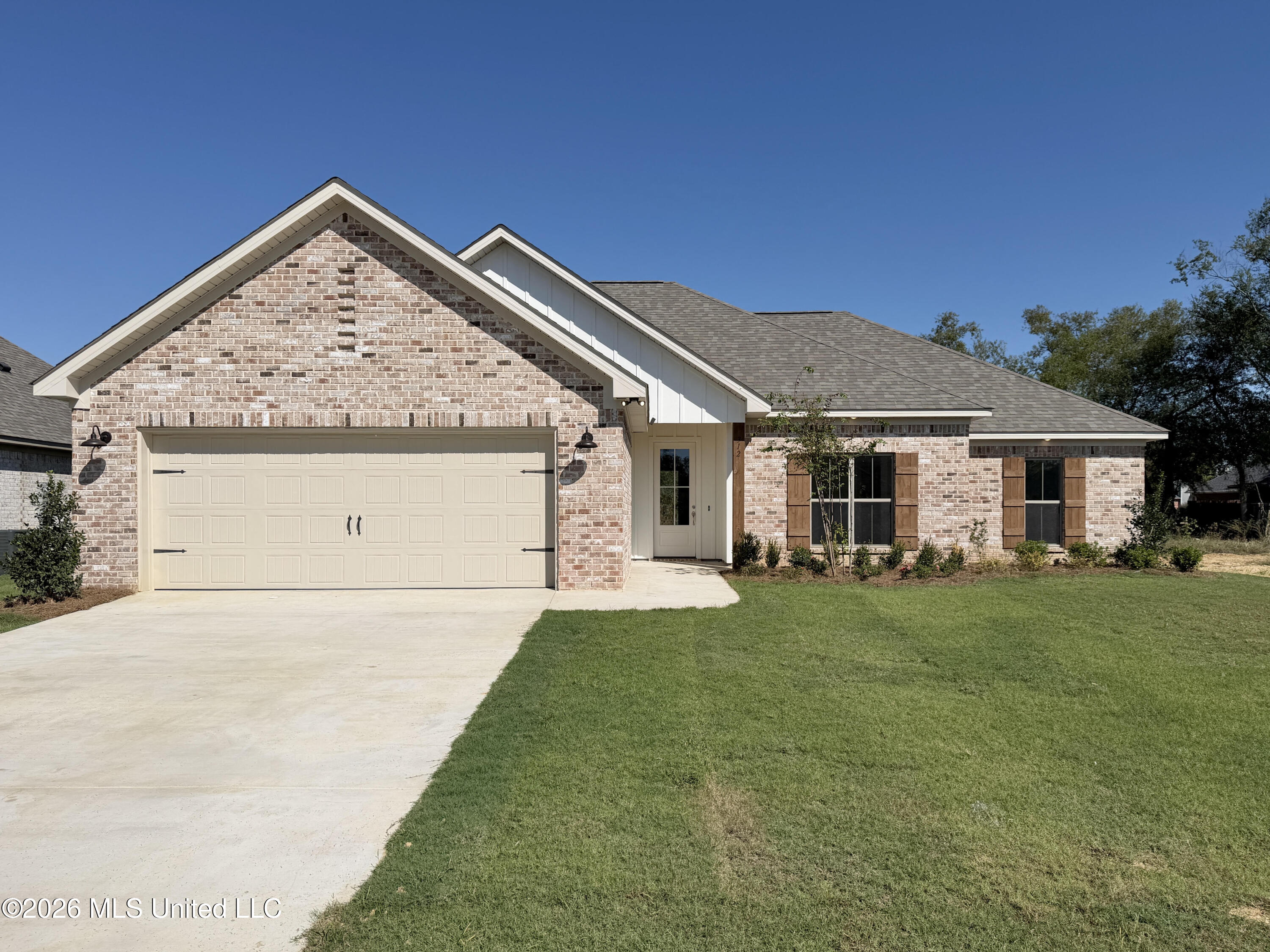 312 Brookfield Circle Property Photo 1