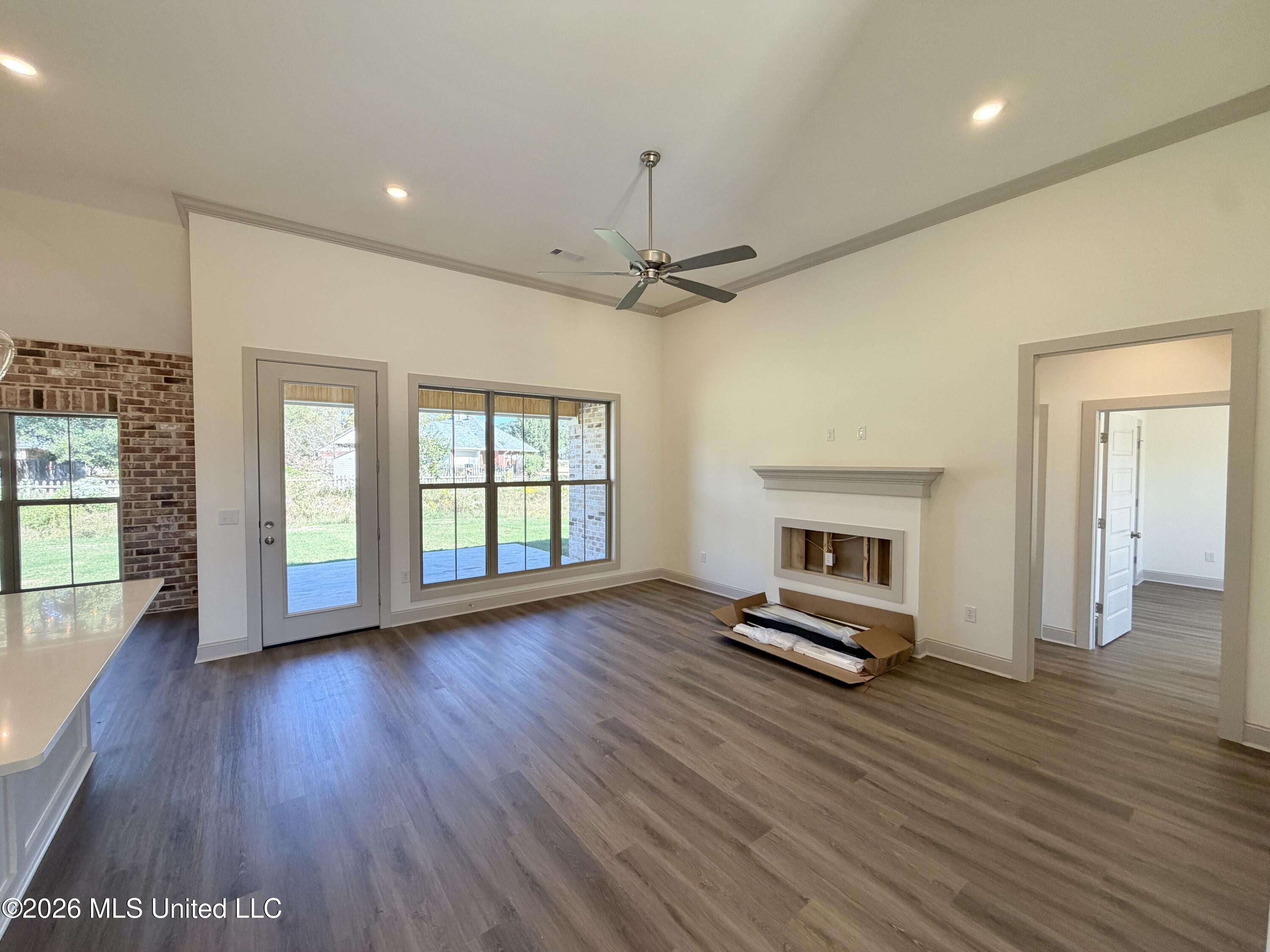 312 Brookfield Circle Property Photo 5
